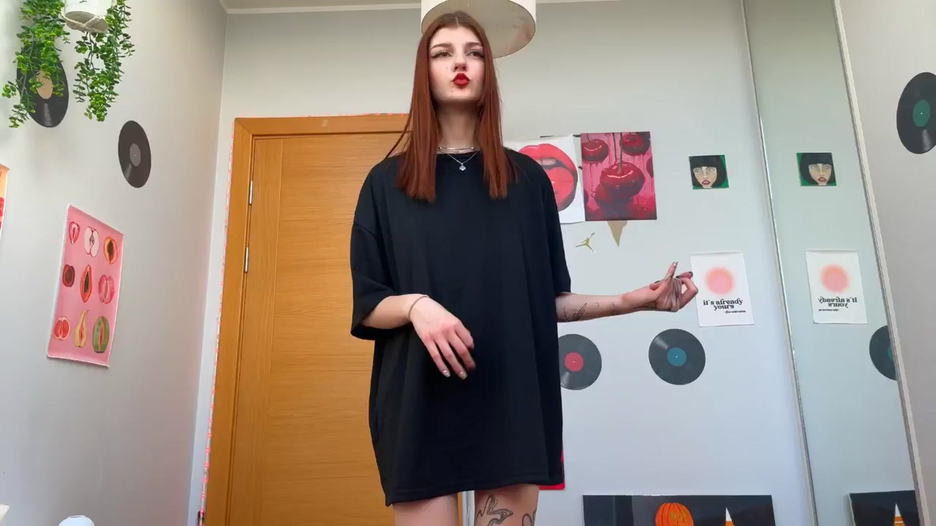 Gallery image thumbnail from BellaCute__'s myfreecams stream on, 11/24/2024, 11:16 image 16 of 20