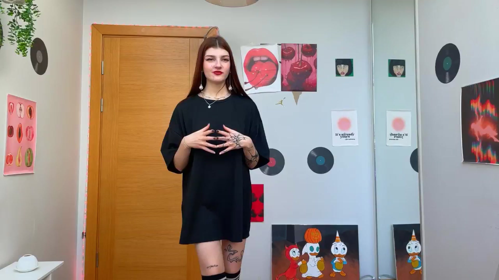 Gallery image thumbnail from BellaCute__'s myfreecams stream on, 11/24/2024, 12:30 image 2 of 20