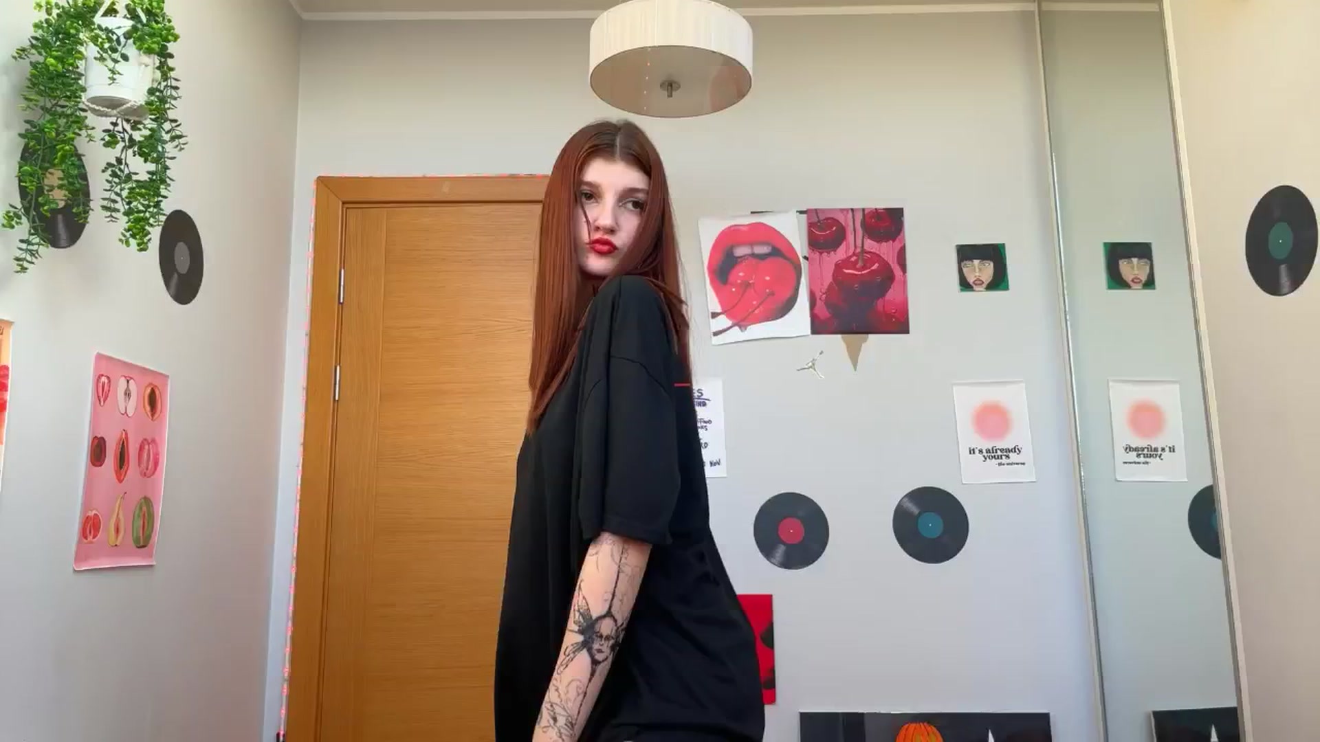 Gallery image thumbnail from BellaCute__'s myfreecams stream on, 11/24/2024, 12:30 image 16 of 20