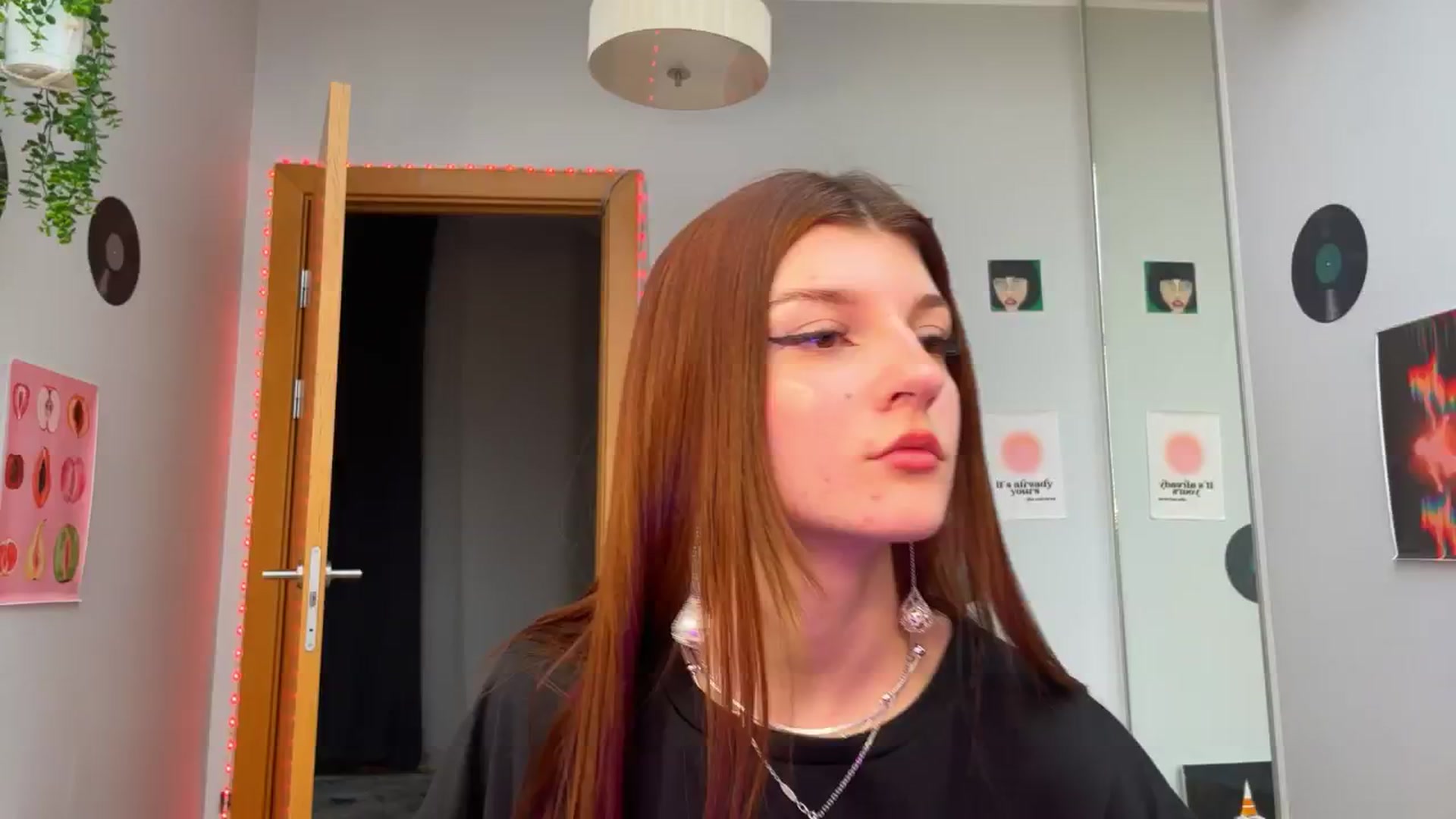 Gallery image thumbnail from BellaCute__'s myfreecams stream on, 11/25/2024, 08:31 image 9 of 20