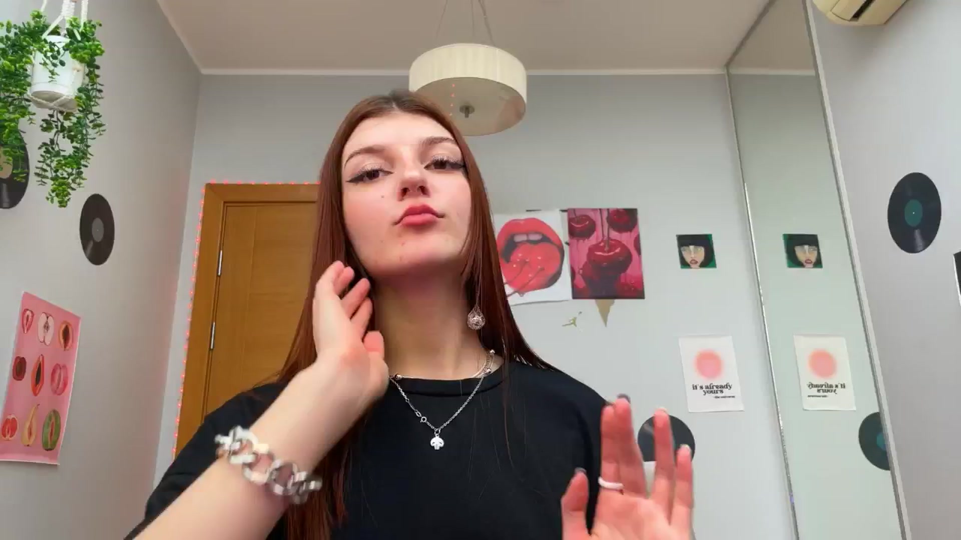 Gallery image thumbnail from BellaCute__'s myfreecams stream on, 11/25/2024, 08:31 image 20 of 20