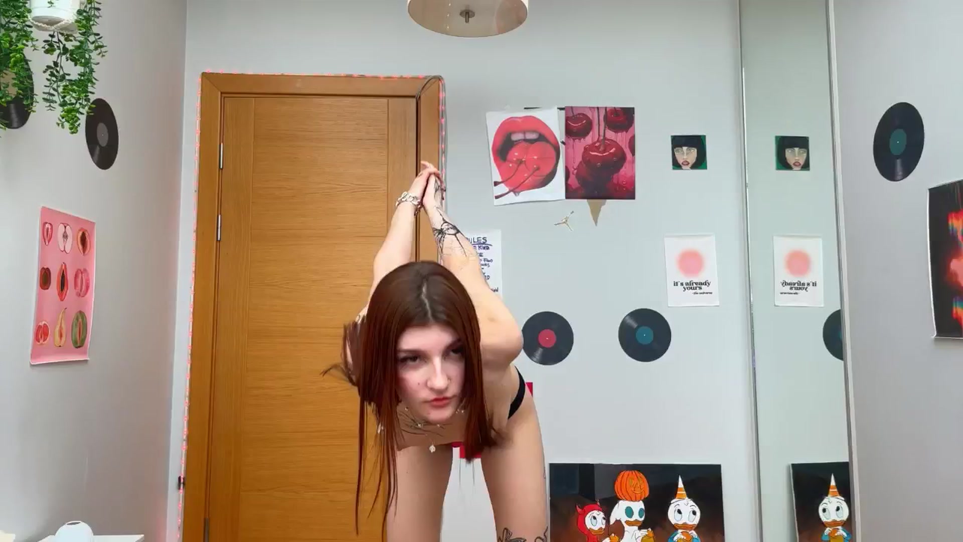 Gallery image thumbnail from BellaCute__'s myfreecams stream on, 11/25/2024, 09:09 image 5 of 20