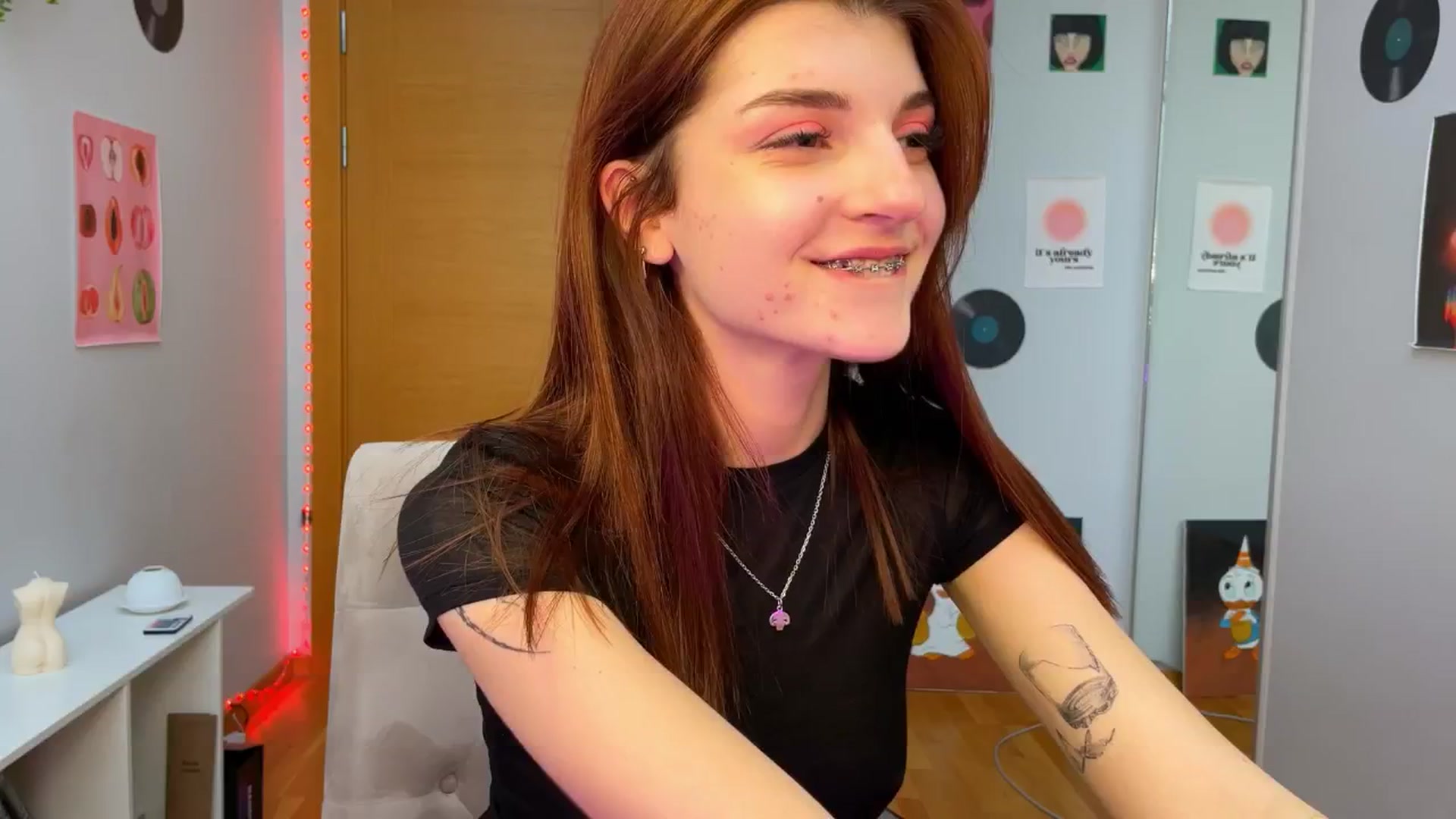 Gallery image thumbnail from BellaCute__'s myfreecams stream on, 11/28/2024, 09:48 image 4 of 20