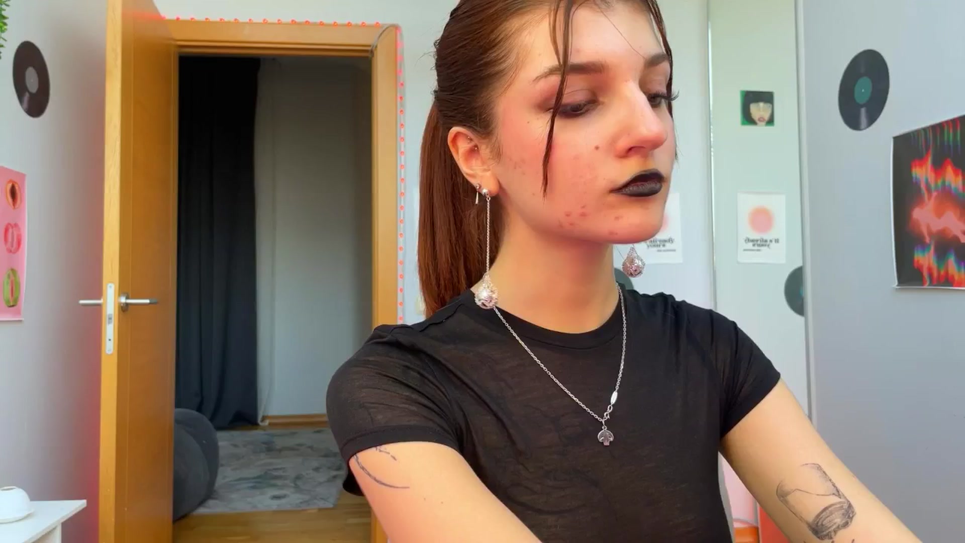 Gallery image thumbnail from BellaCute__'s myfreecams stream on, 11/29/2024, 09:39 image 10 of 20