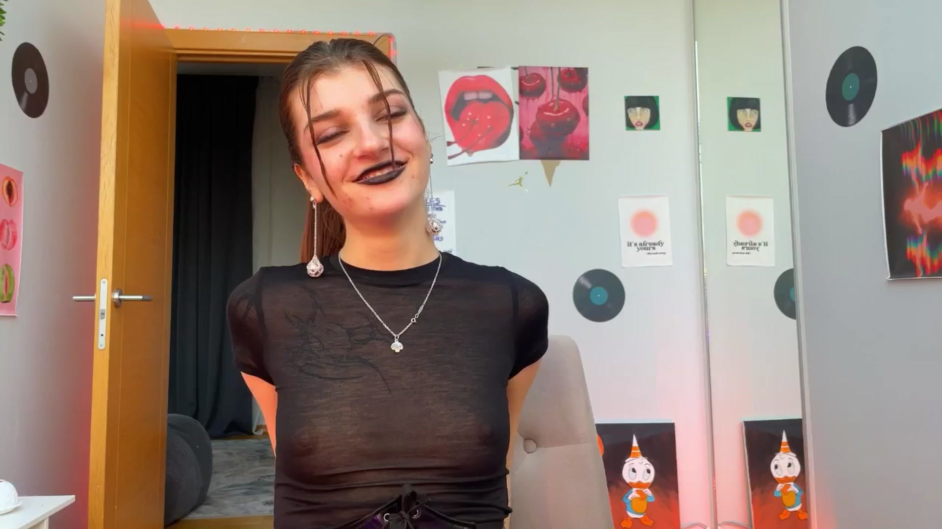 Gallery image thumbnail from BellaCute__'s myfreecams stream on, 11/29/2024, 09:39 image 1 of 20