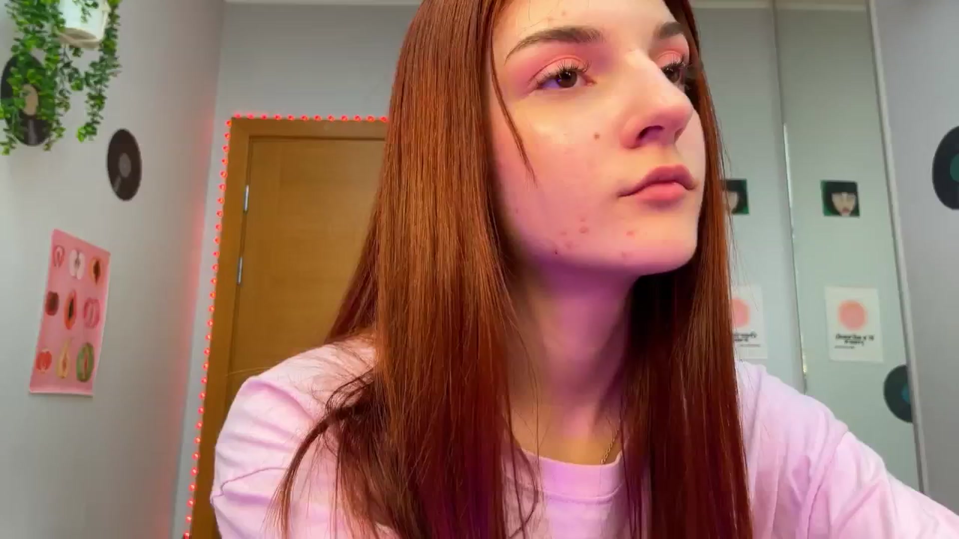 Gallery image thumbnail from BellaCute__'s myfreecams stream on, 12/03/2024, 08:58 image 16 of 20