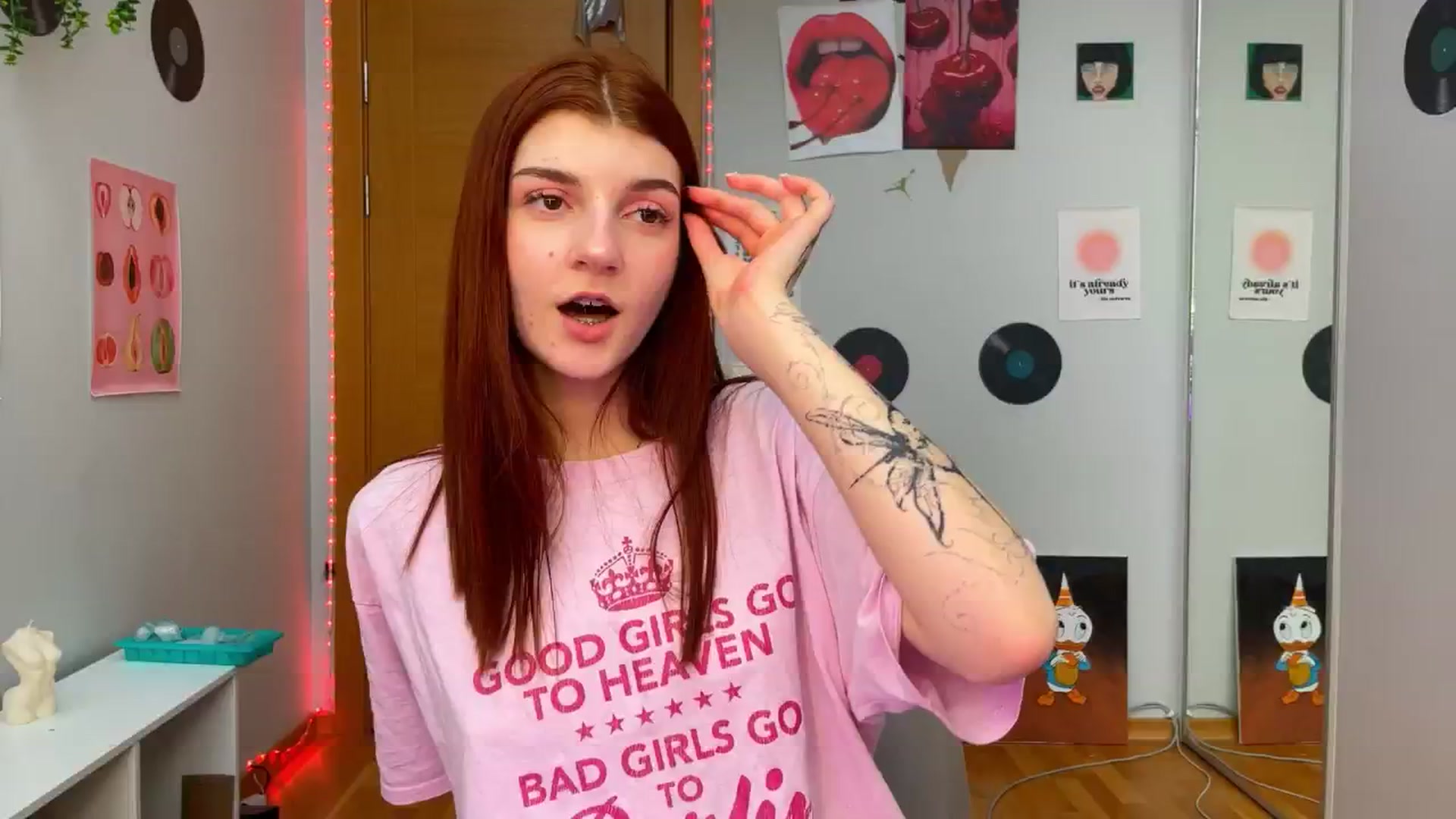 Gallery image thumbnail from BellaCute__'s myfreecams stream on, 12/03/2024, 10:16 image 7 of 20