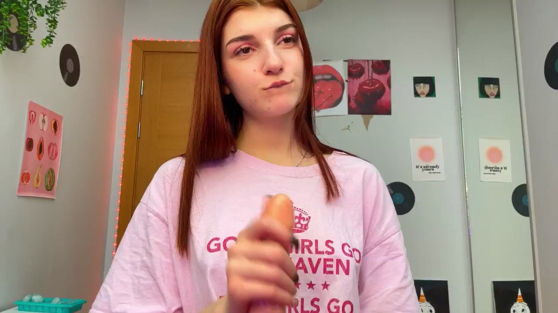 Gallery image thumbnail from BellaCute__'s myfreecams stream on, 12/03/2024, 10:16 image 17 of 20
