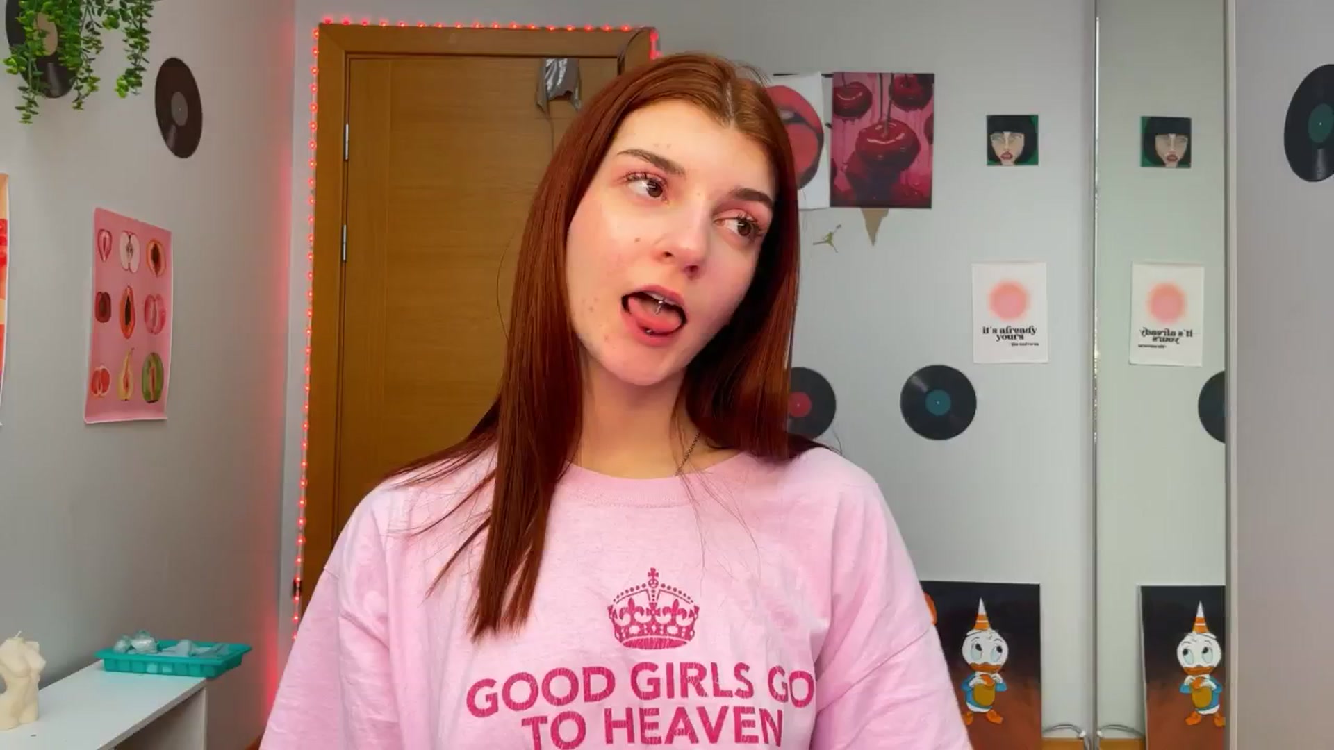 Gallery image thumbnail from BellaCute__'s myfreecams stream on, 12/03/2024, 10:16 image 5 of 20