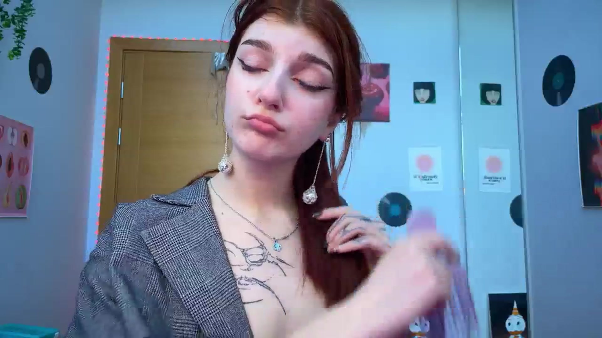 Gallery image thumbnail from BellaCute__'s myfreecams stream on, 12/04/2024, 09:07 image 4 of 20