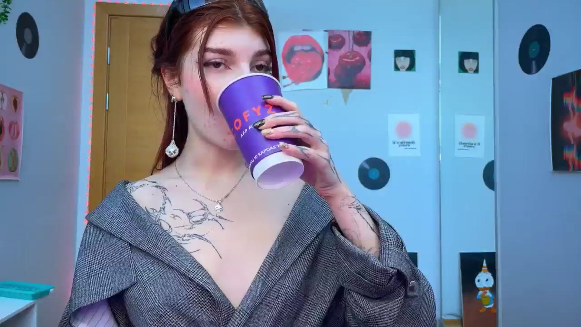 Gallery image thumbnail from BellaCute__'s myfreecams stream on, 12/04/2024, 09:07 image 1 of 20