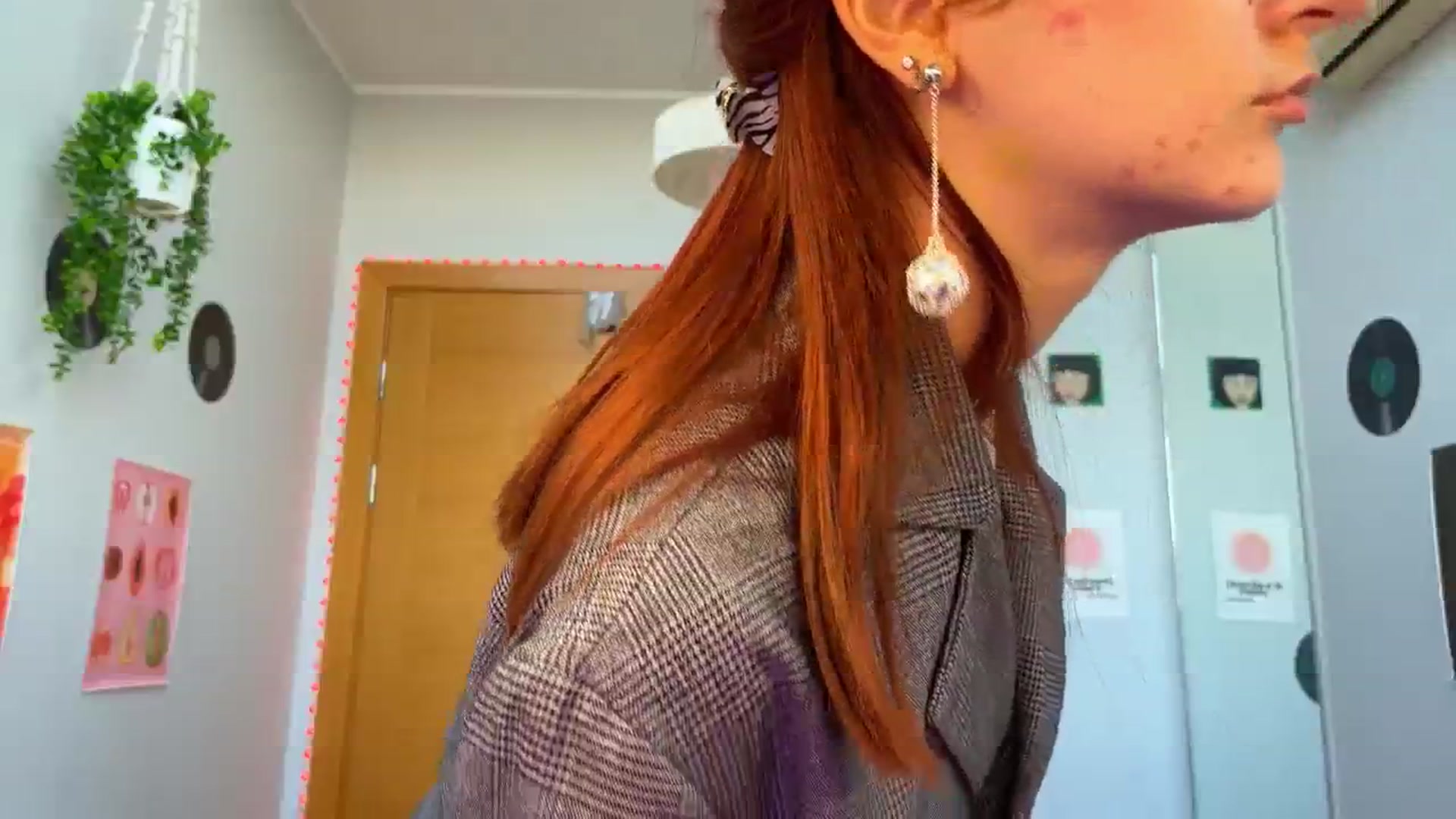 Gallery image thumbnail from BellaCute__'s myfreecams stream on, 12/04/2024, 09:07 image 14 of 20