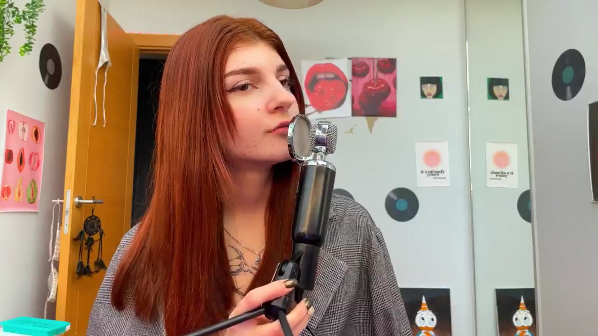 Gallery image thumbnail from BellaCute__'s myfreecams stream on, 12/04/2024, 09:49 image 16 of 20