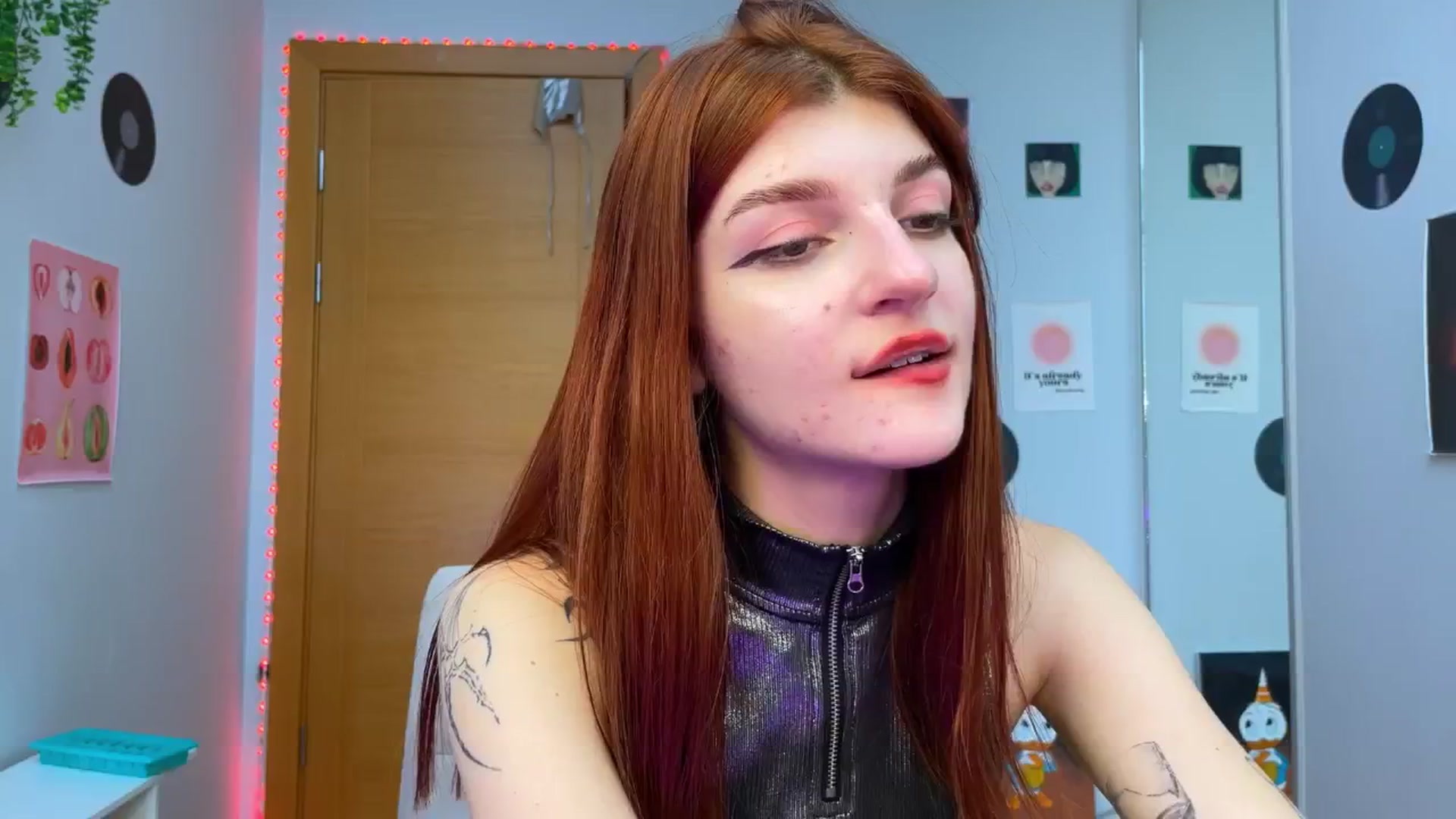 Gallery image thumbnail from BellaCute__'s myfreecams stream on, 12/06/2024, 10:19 image 14 of 20