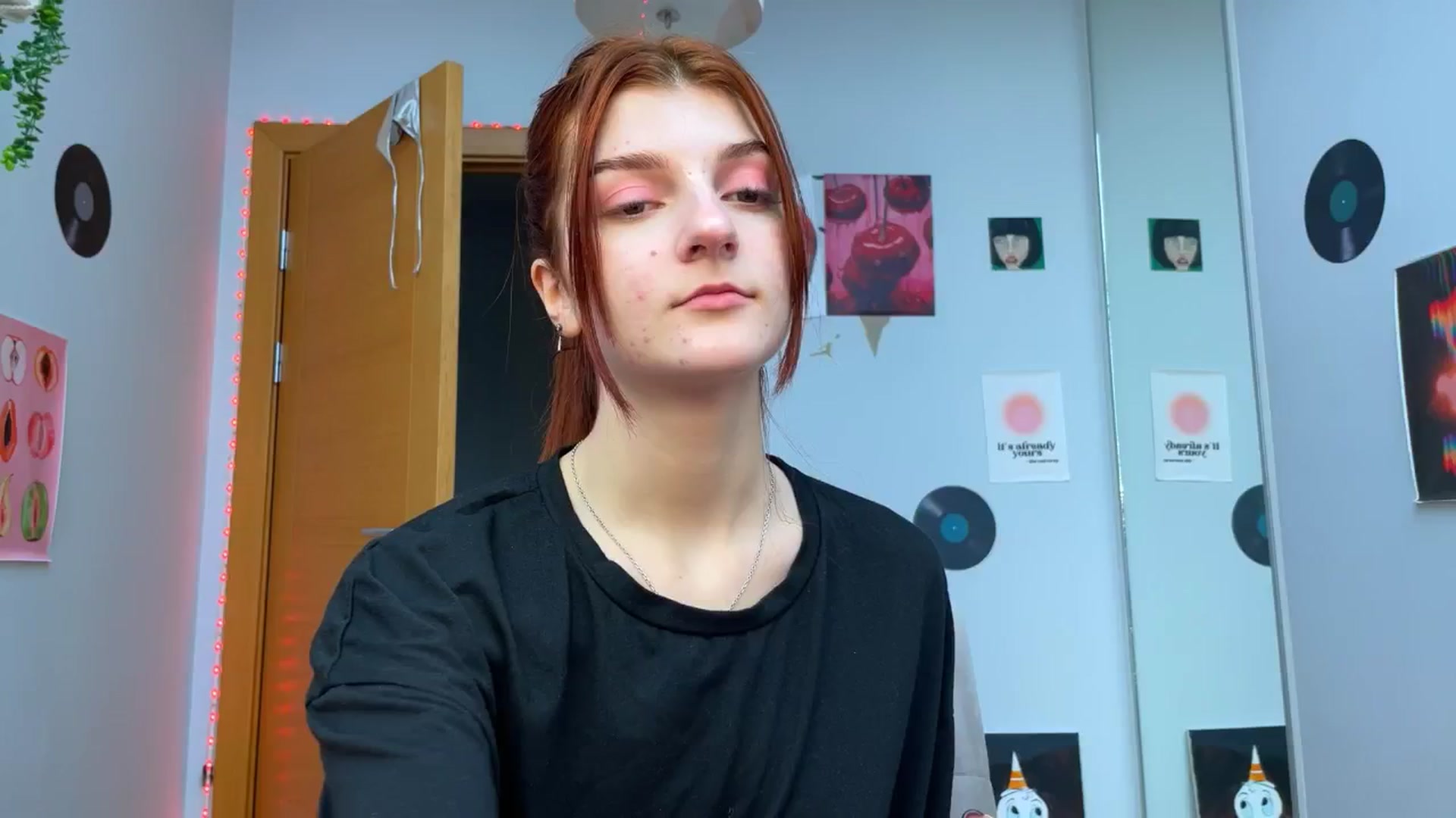 Gallery image thumbnail from BellaCute__'s myfreecams stream on, 12/08/2024, 14:03 image 2 of 20