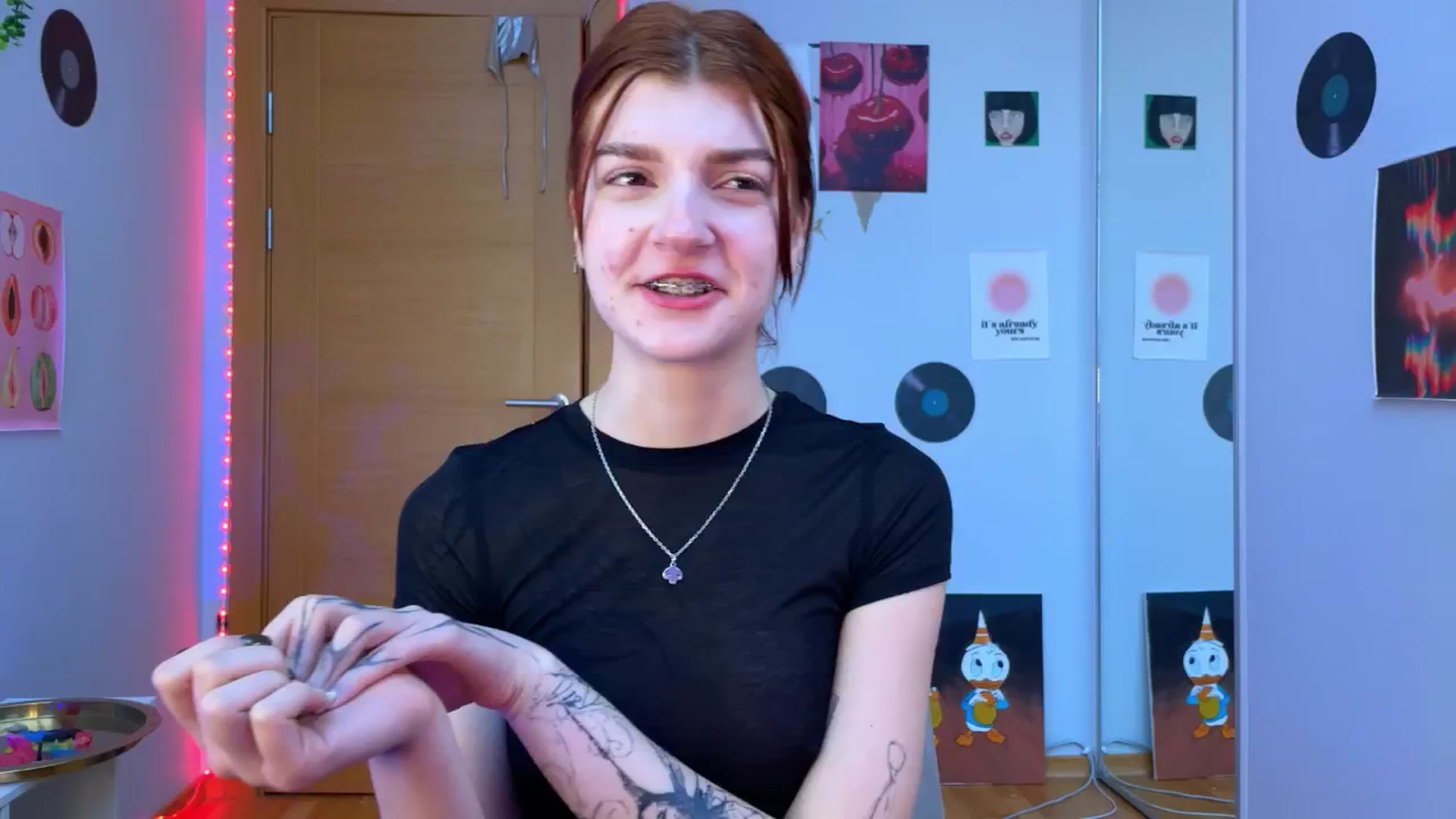 Gallery image thumbnail from BellaCute__'s myfreecams stream on, 12/09/2024, 07:56 image 11 of 20