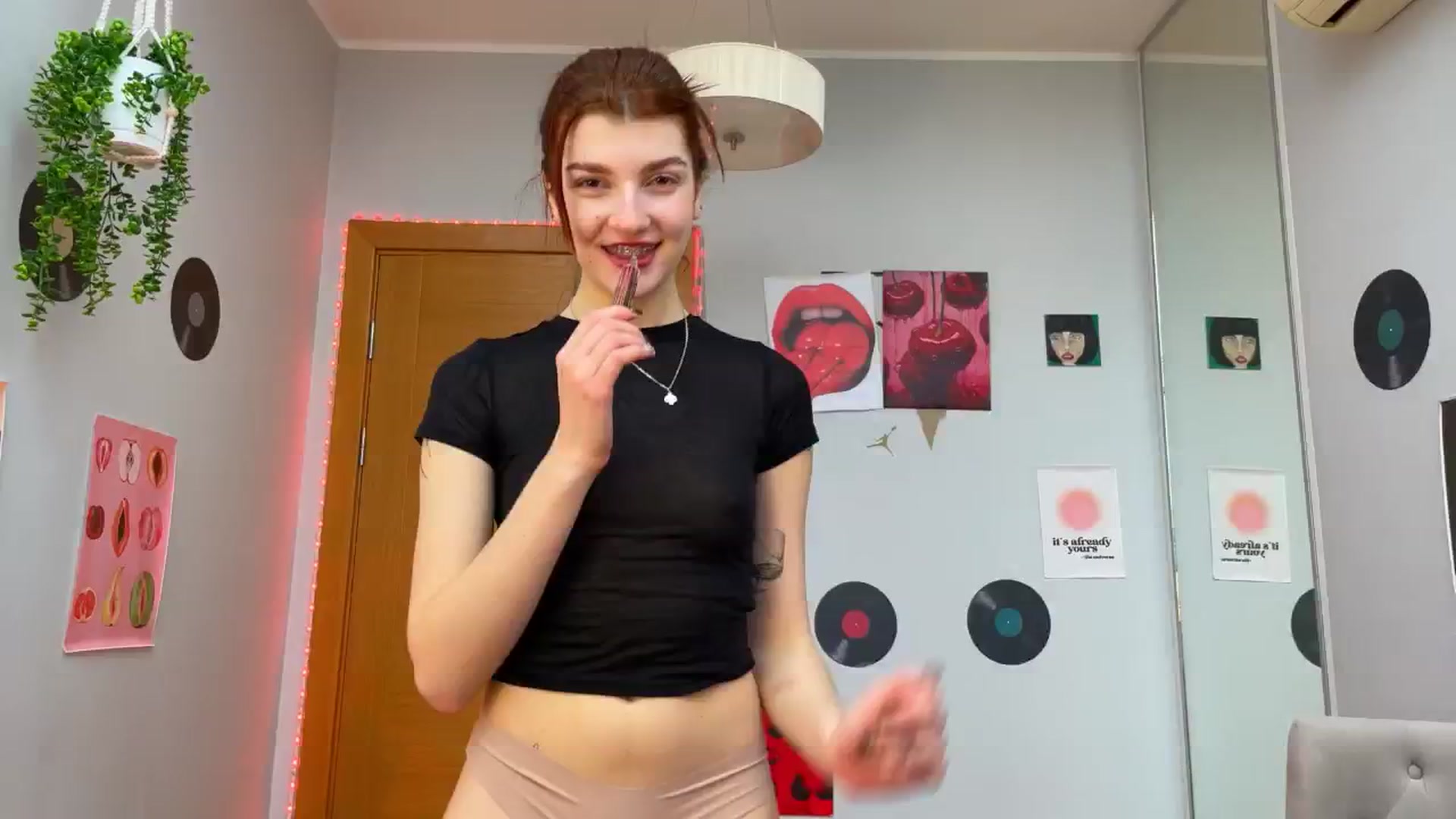 Gallery image thumbnail from BellaCute__'s myfreecams stream on, 12/09/2024, 08:49 image 1 of 20