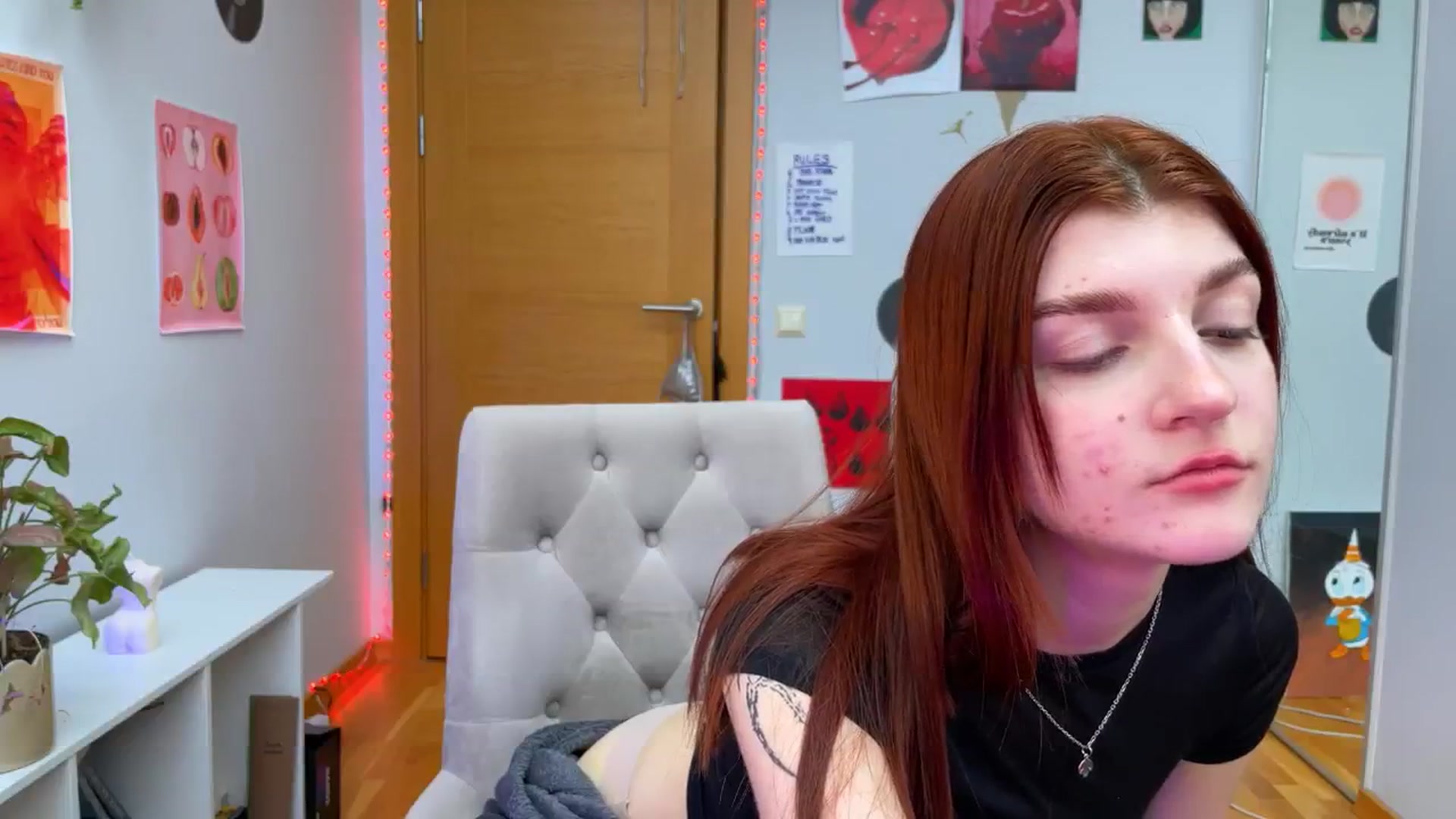 Gallery image thumbnail from BellaCute__'s myfreecams stream on, 12/09/2024, 11:17 image 2 of 20