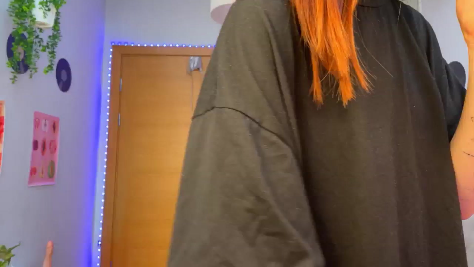 Gallery image thumbnail from BellaCute__'s myfreecams stream on, 12/12/2024, 10:48 image 16 of 20