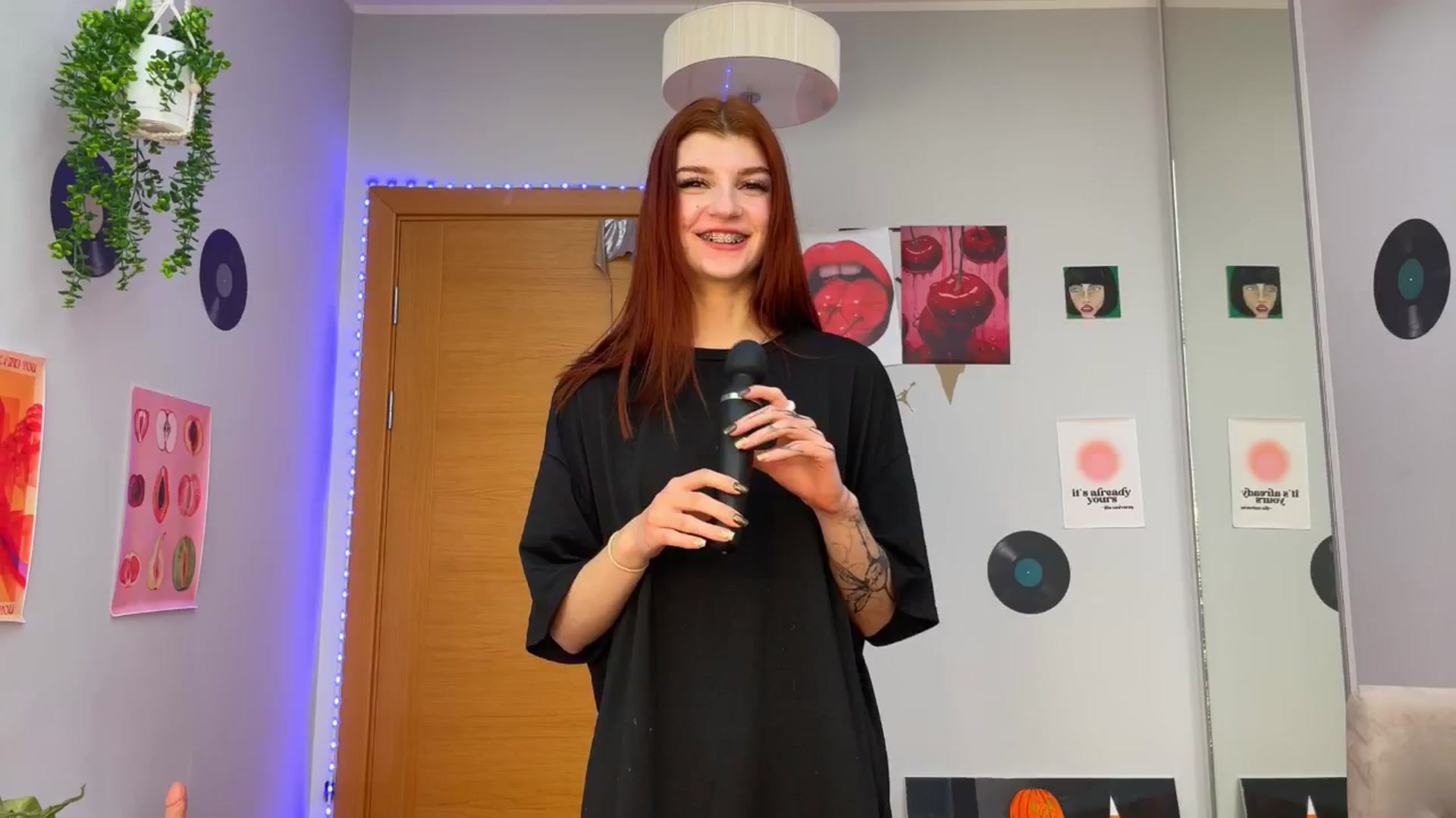 Gallery image thumbnail from BellaCute__'s myfreecams stream on, 12/12/2024, 10:48 image 18 of 20