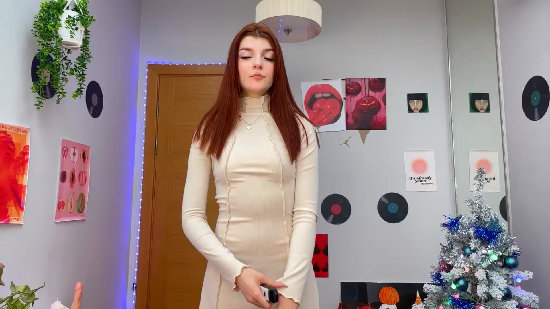 Gallery image thumbnail from BellaCute__'s myfreecams stream on, 12/14/2024, 09:52 image 2 of 20
