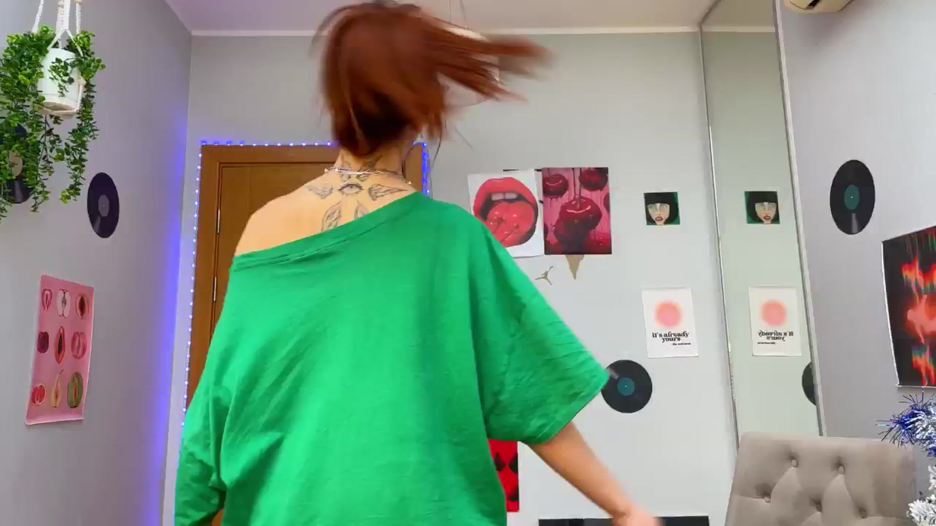 Gallery image thumbnail from BellaCute__'s myfreecams stream on, 12/17/2024, 12:51 image 13 of 20
