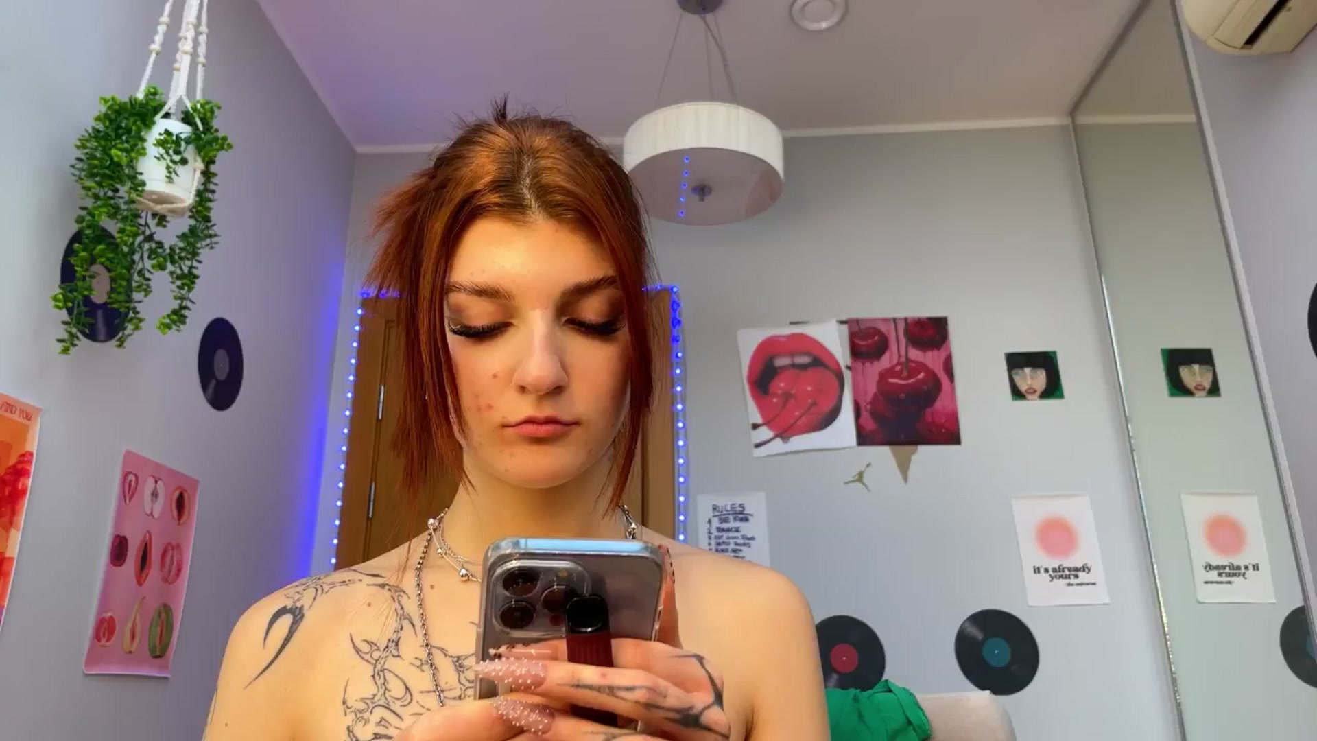 Gallery image thumbnail from BellaCute__'s myfreecams stream on, 12/17/2024, 12:51 image 20 of 20