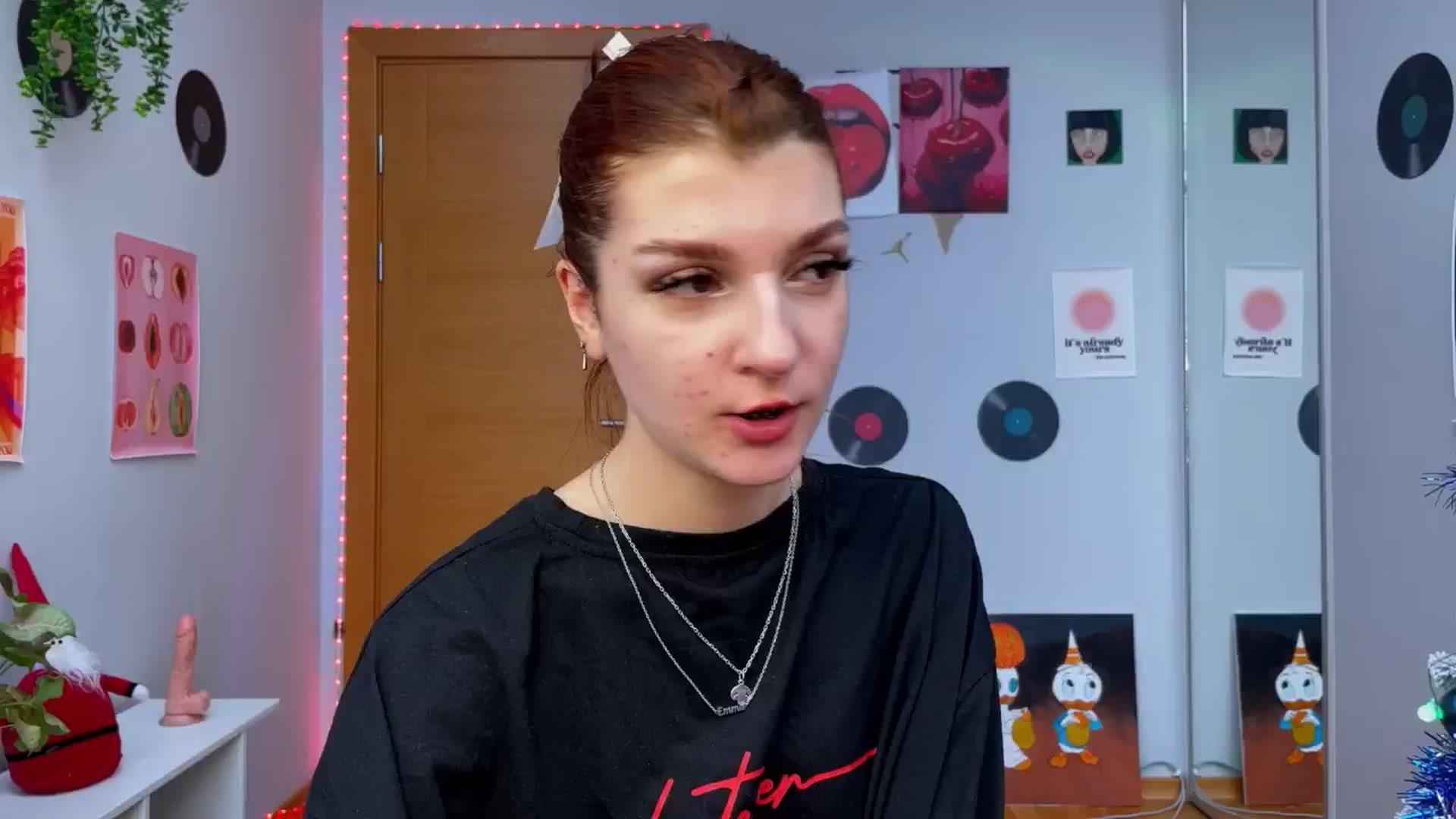 Gallery image thumbnail from BellaCute__'s myfreecams stream on, 12/19/2024, 12:06 image 12 of 20