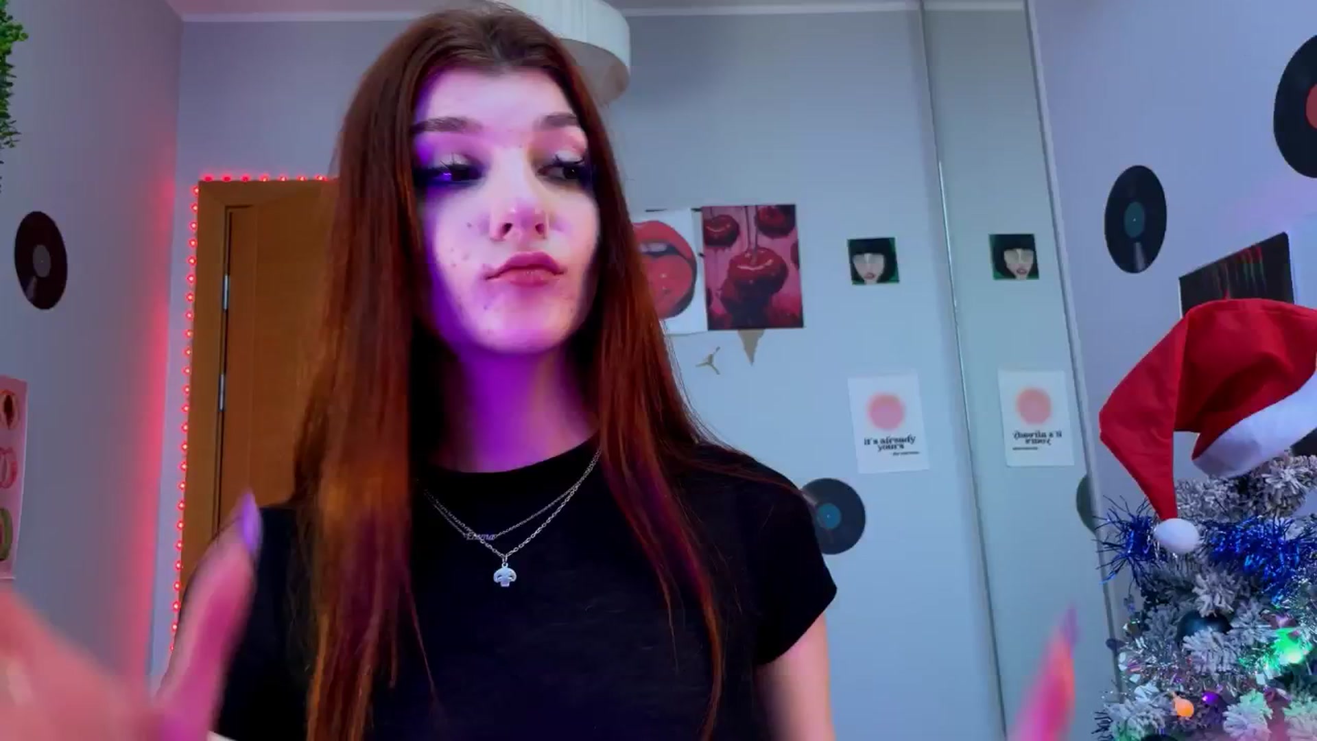 Gallery image thumbnail from BellaCute__'s myfreecams stream on, 12/23/2024, 09:01 image 12 of 20