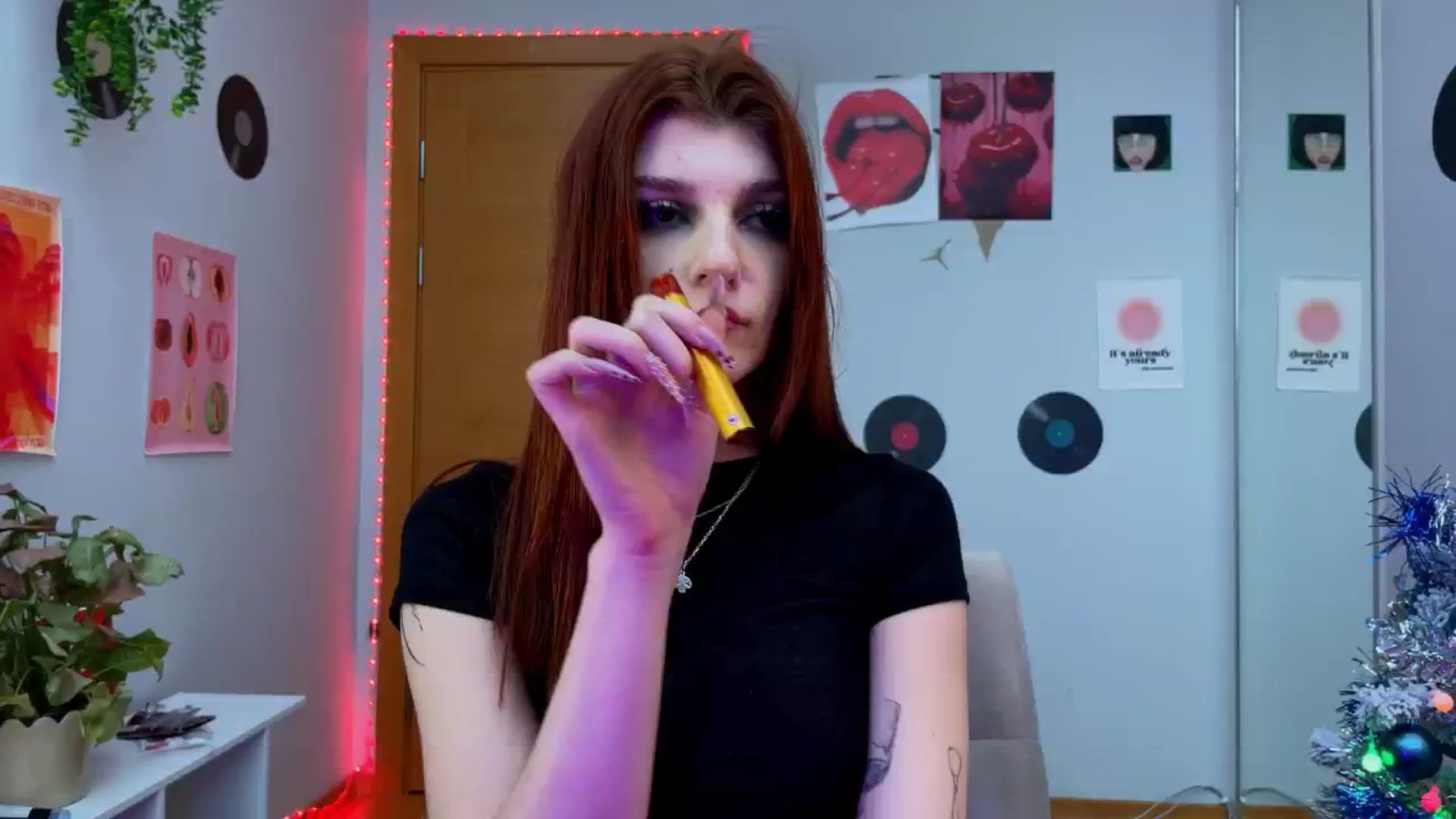 Gallery image thumbnail from BellaCute__'s myfreecams stream on, 12/23/2024, 12:20 image 1 of 20