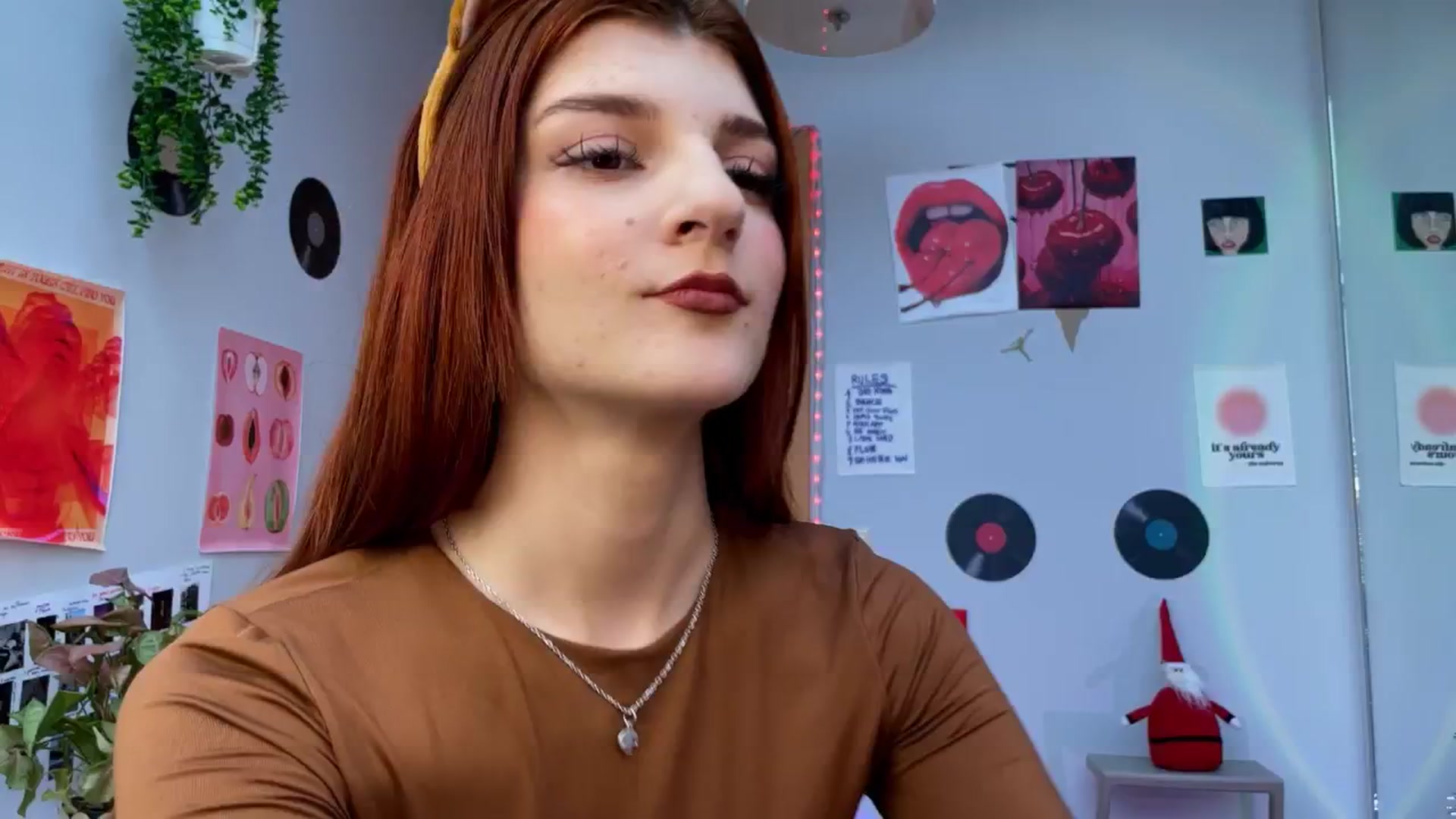 Gallery image thumbnail from BellaCute__'s myfreecams stream on, 12/28/2024, 10:28 image 1 of 20