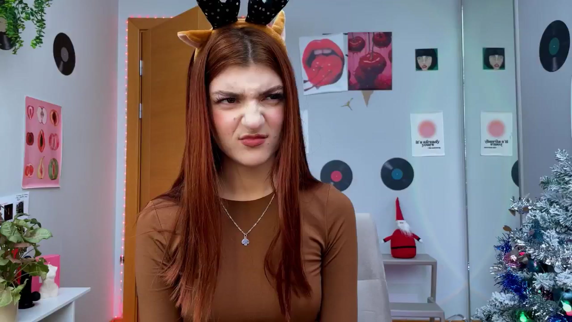 Gallery image thumbnail from BellaCute__'s myfreecams stream on, 12/28/2024, 10:28 image 17 of 20