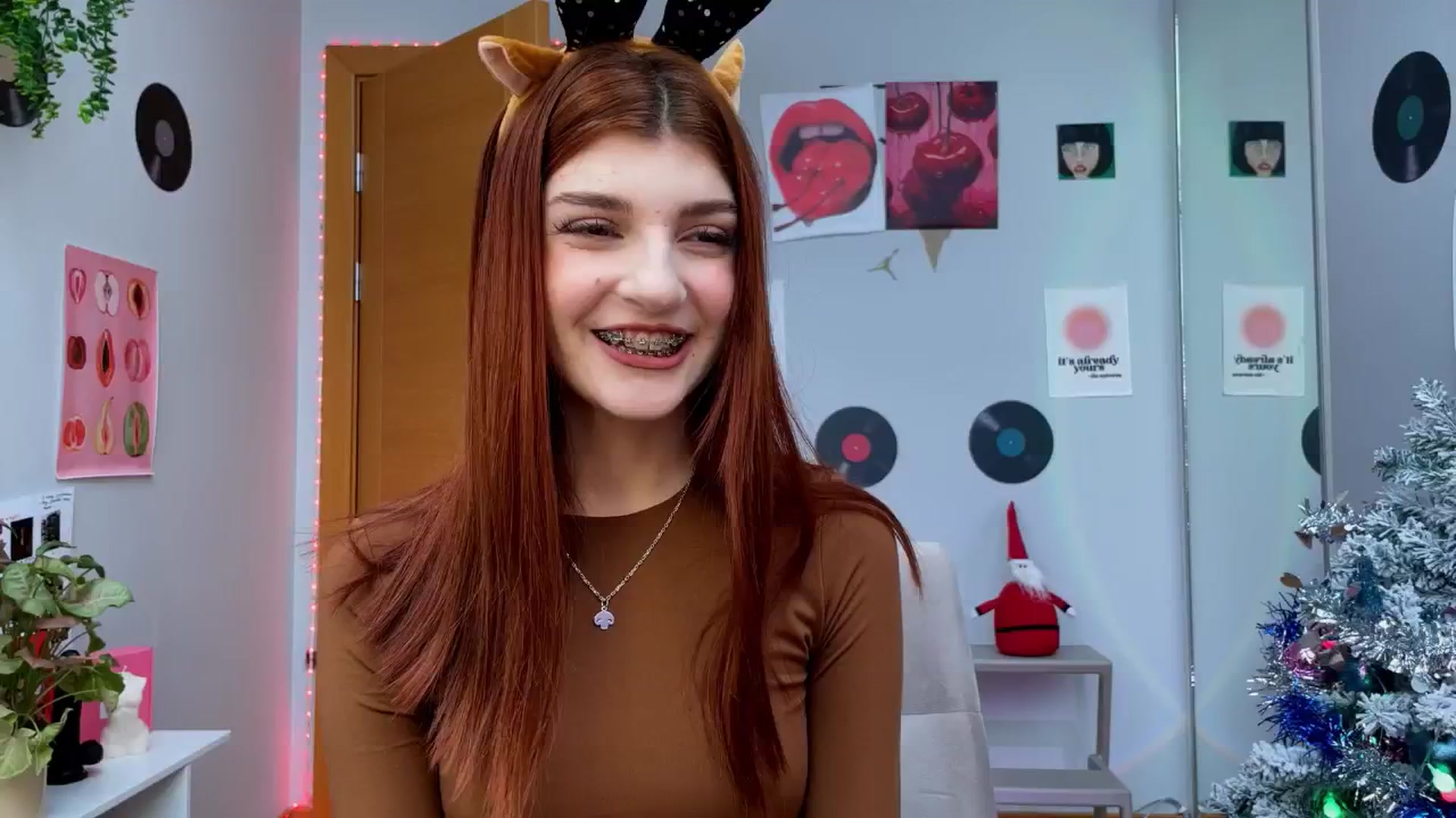 Gallery image thumbnail from BellaCute__'s myfreecams stream on, 12/28/2024, 10:28 image 18 of 20