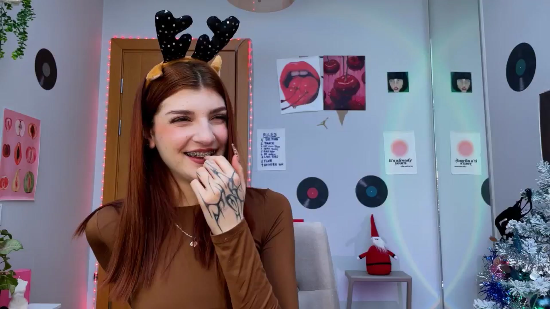 Gallery image thumbnail from BellaCute__'s myfreecams stream on, 12/28/2024, 13:41 image 11 of 20