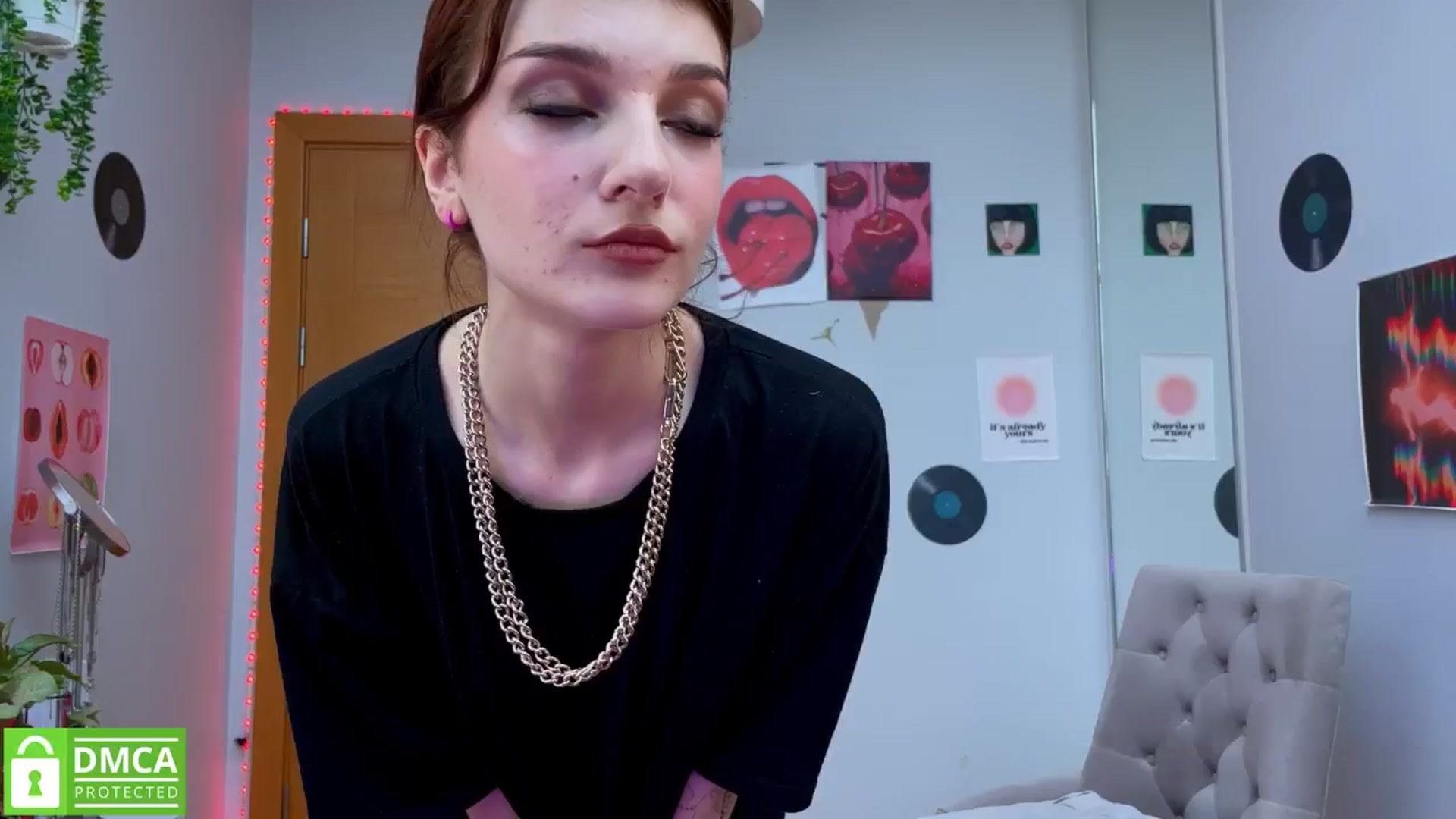 Gallery image thumbnail from BellaCute__'s myfreecams stream on, 01/23/2025, 09:45 image 12 of 20