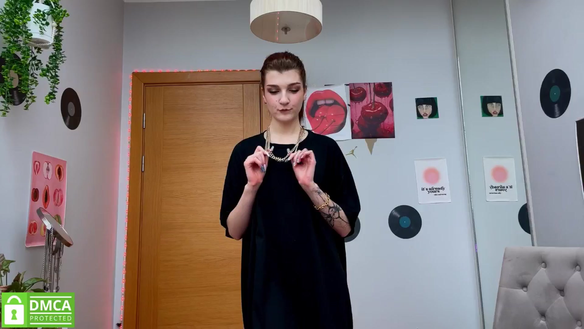 Gallery image thumbnail from BellaCute__'s myfreecams stream on, 01/23/2025, 11:13 image 13 of 20