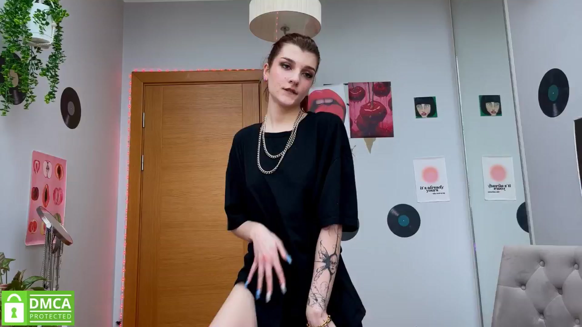 Gallery image thumbnail from BellaCute__'s myfreecams stream on, 01/23/2025, 11:13 image 12 of 20