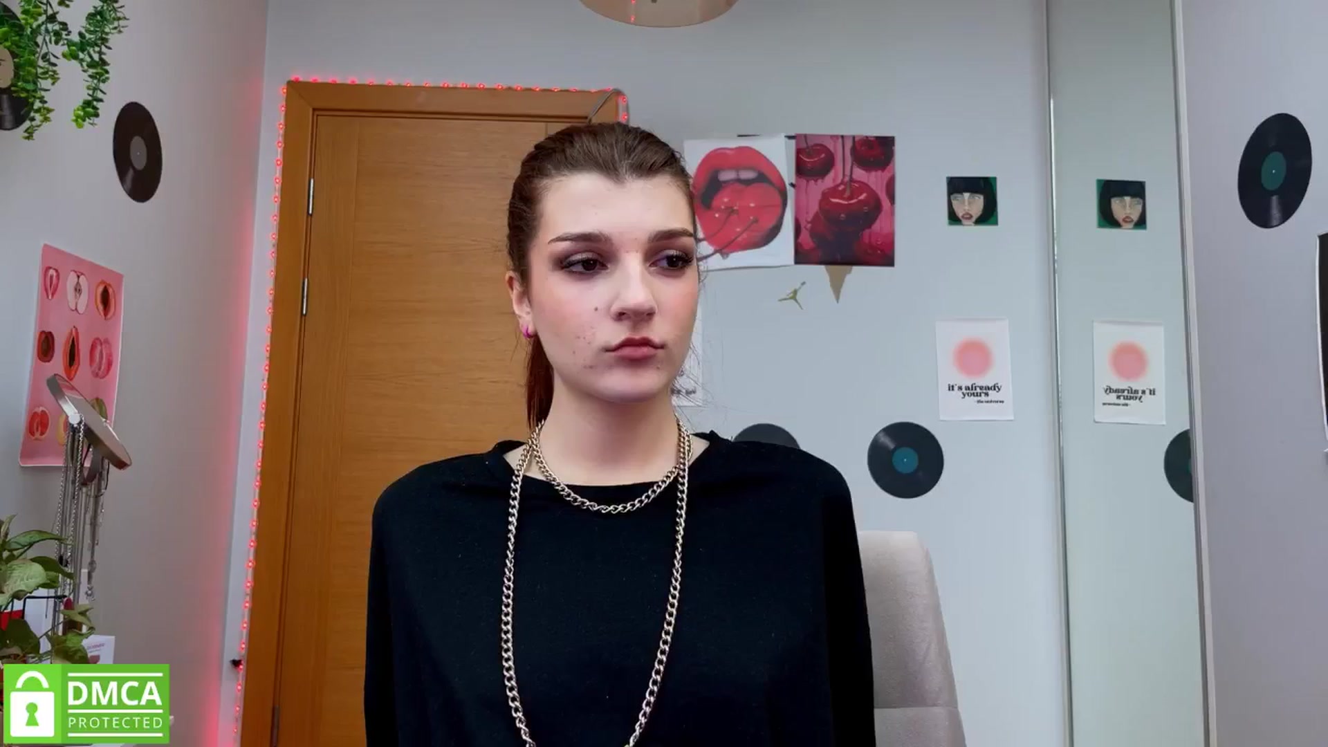 Gallery image thumbnail from BellaCute__'s myfreecams stream on, 01/23/2025, 12:38 image 15 of 20