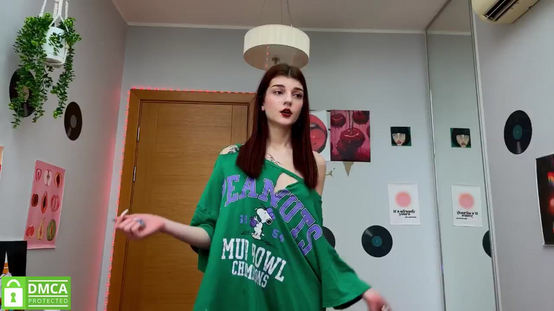 Gallery image thumbnail from BellaCute__'s myfreecams stream on, 01/27/2025, 12:09 image 15 of 20