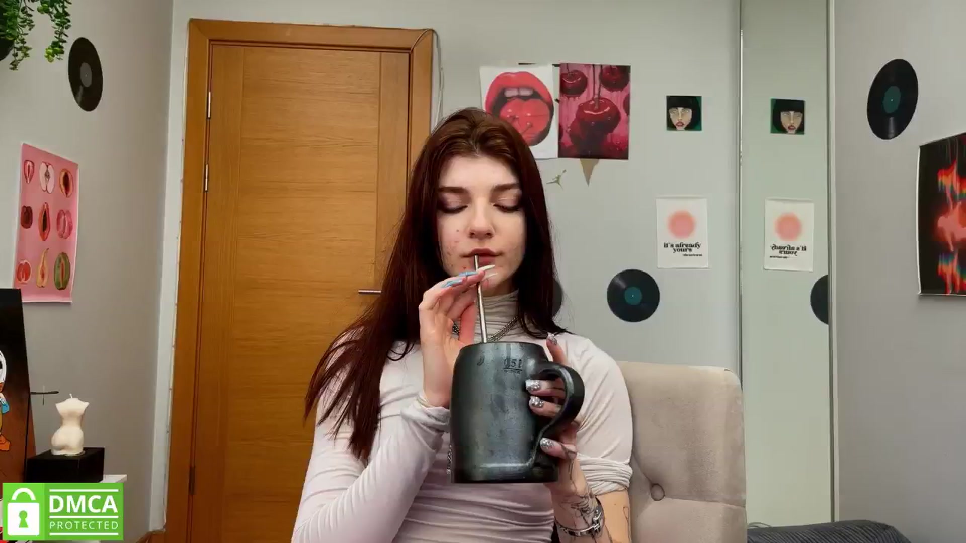 Gallery image thumbnail from BellaCute__'s myfreecams stream on, 02/11/2025, 09:38 image 11 of 20
