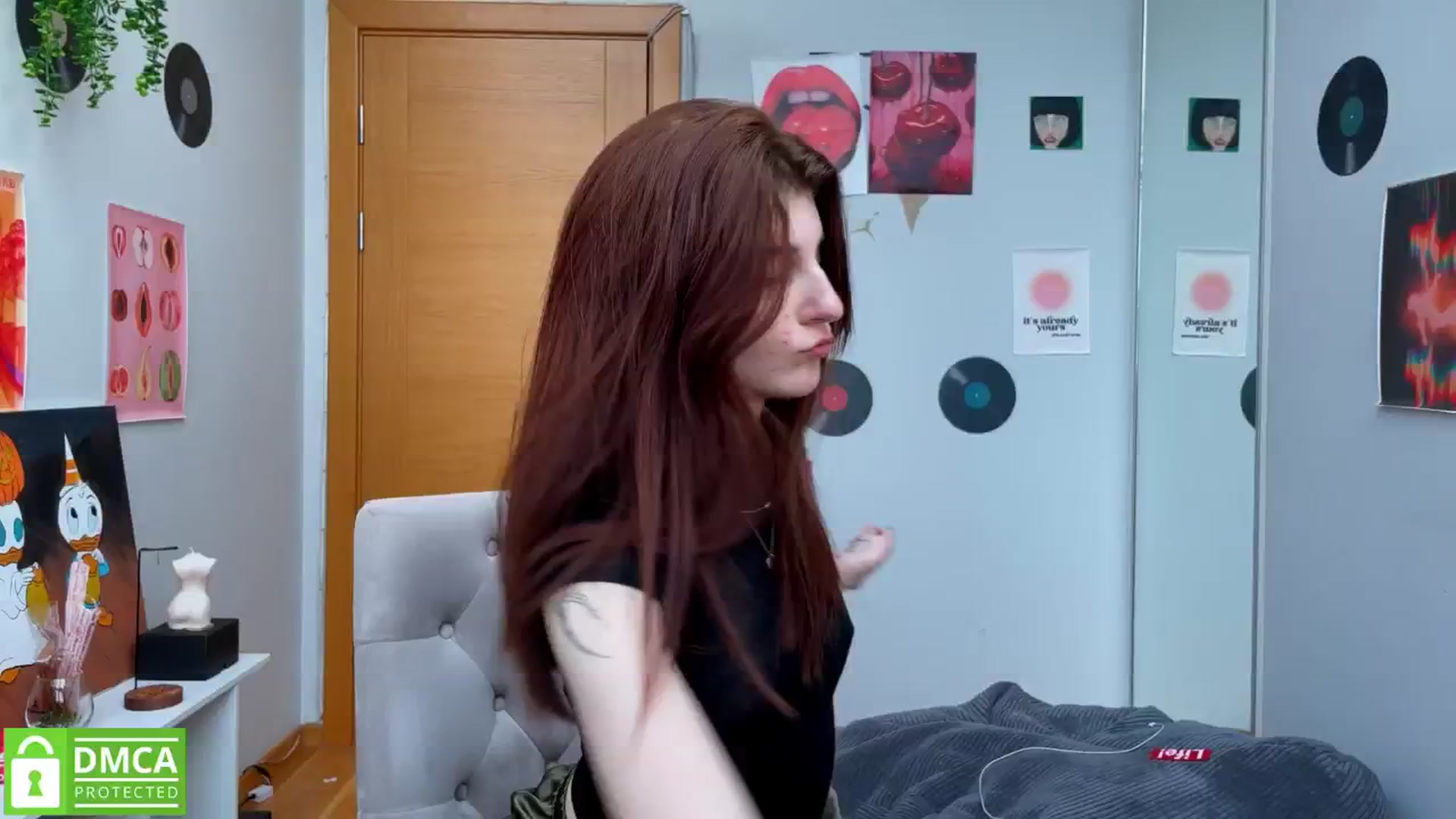 Gallery image thumbnail from BellaCute__'s myfreecams stream on, 02/13/2025, 14:07 image 14 of 20
