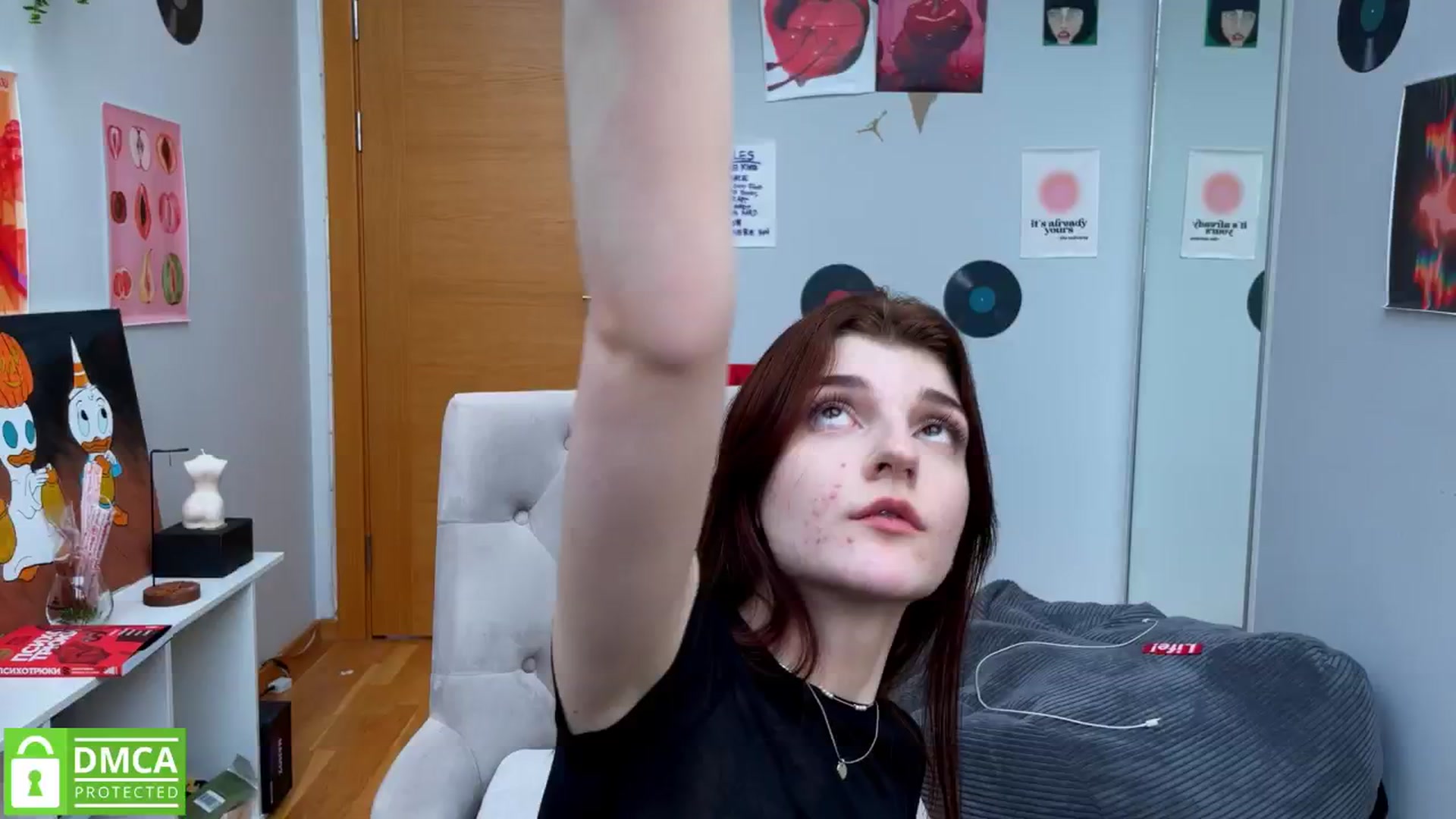 Gallery image thumbnail from BellaCute__'s myfreecams stream on, 02/13/2025, 14:07 image 16 of 20