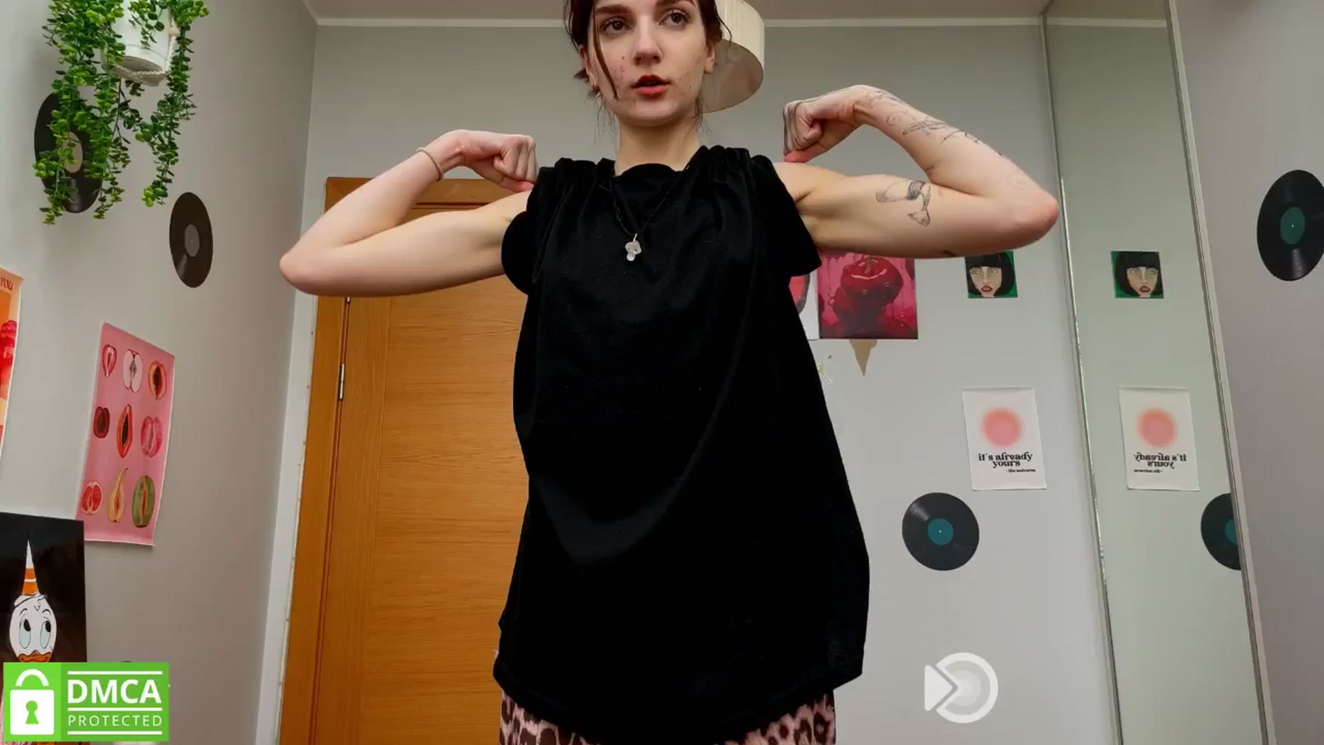 Gallery image thumbnail from BellaCute__'s myfreecams stream on, 02/20/2025, 09:20 image 12 of 20