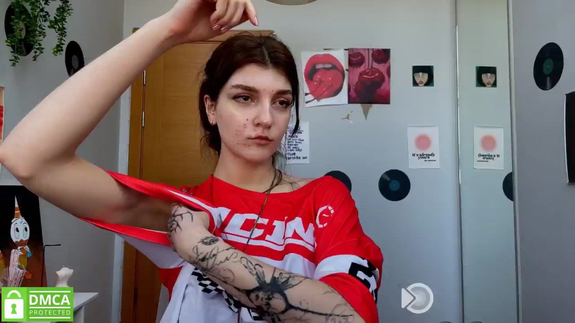 Gallery image thumbnail from BellaCute__'s myfreecams stream on, 02/25/2025, 10:16 image 11 of 20