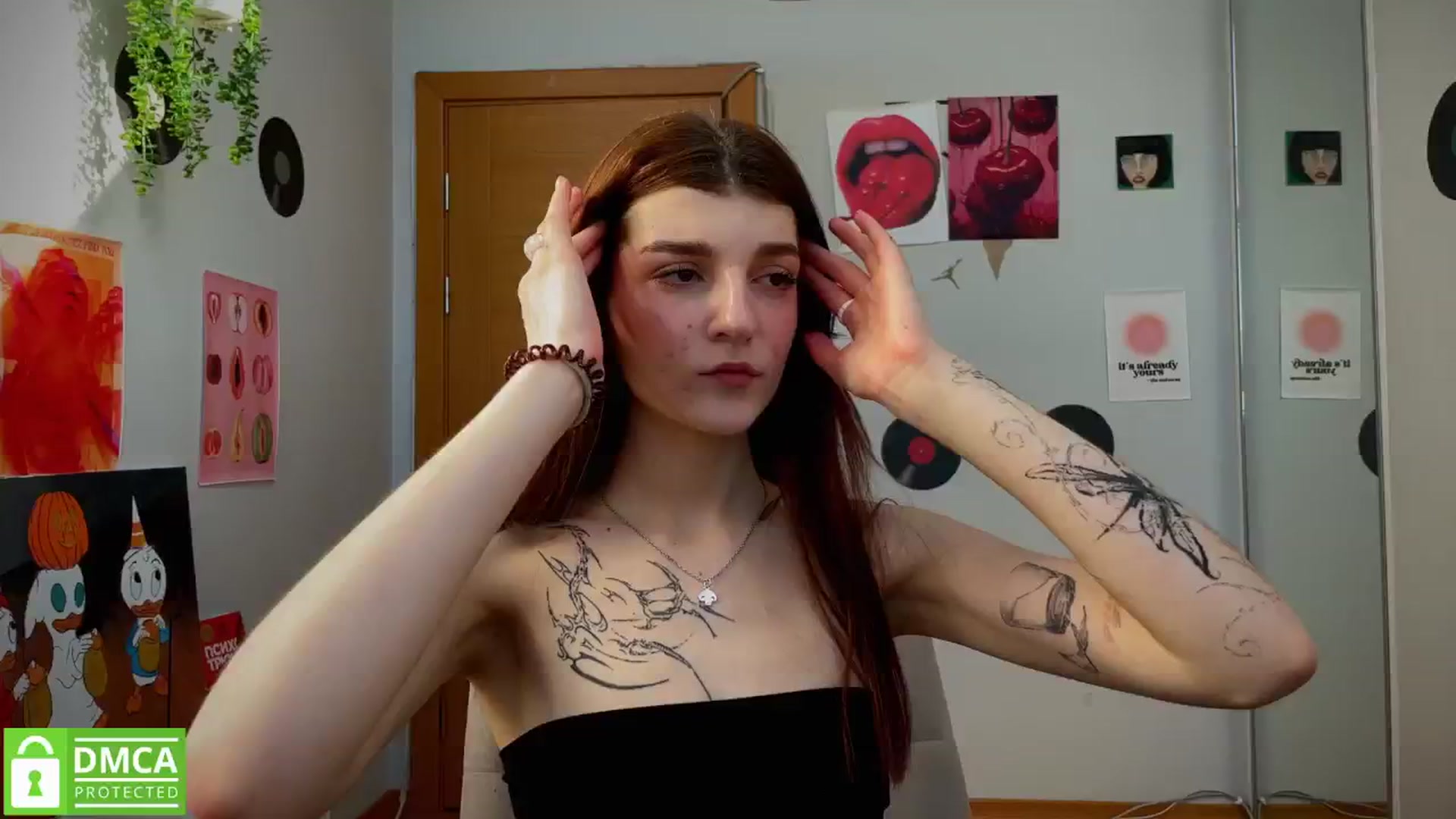 Gallery image thumbnail from BellaCute__'s myfreecams stream on, 03/15/2025, 11:54 image 12 of 20