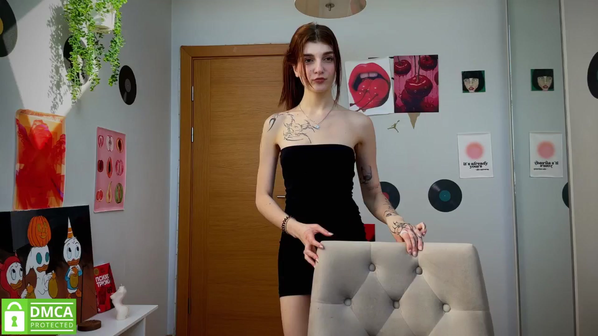 Gallery image thumbnail from BellaCute__'s myfreecams stream on, 03/15/2025, 12:16 image 3 of 20