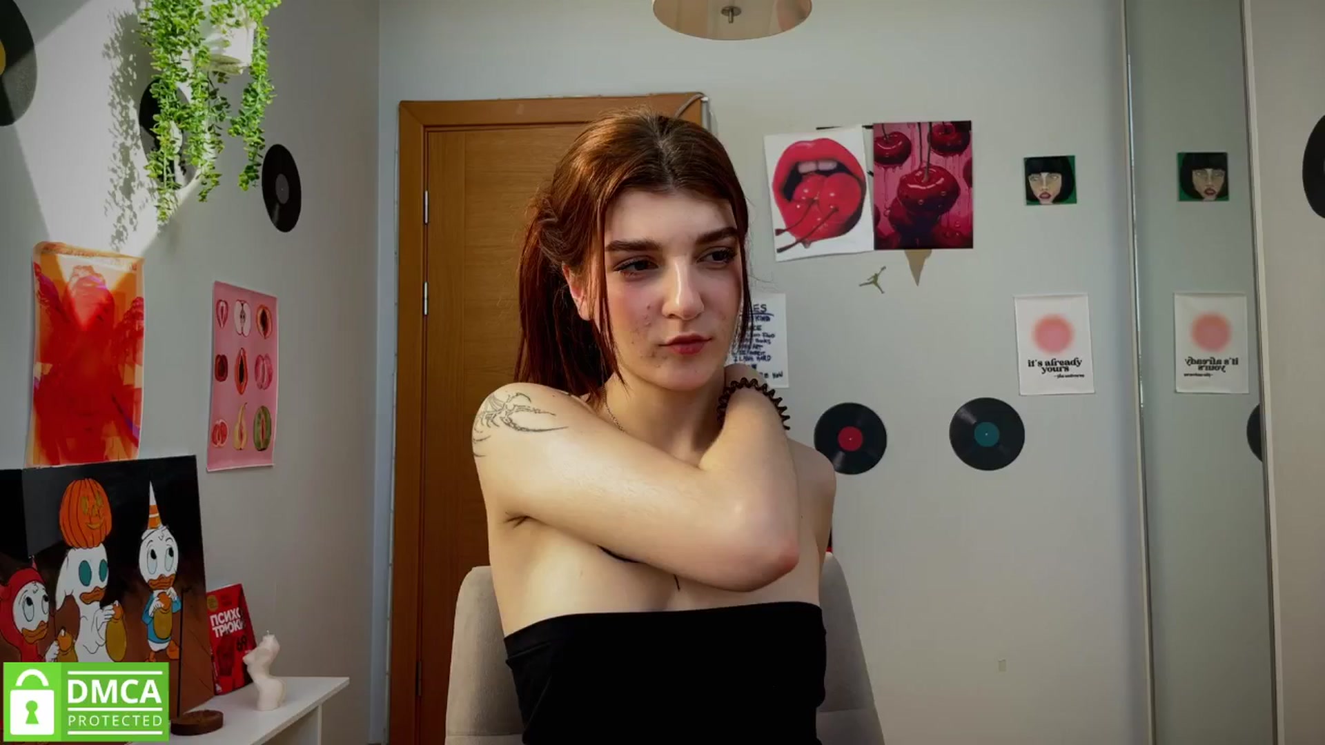 Gallery image thumbnail from BellaCute__'s myfreecams stream on, 03/15/2025, 12:16 image 2 of 20