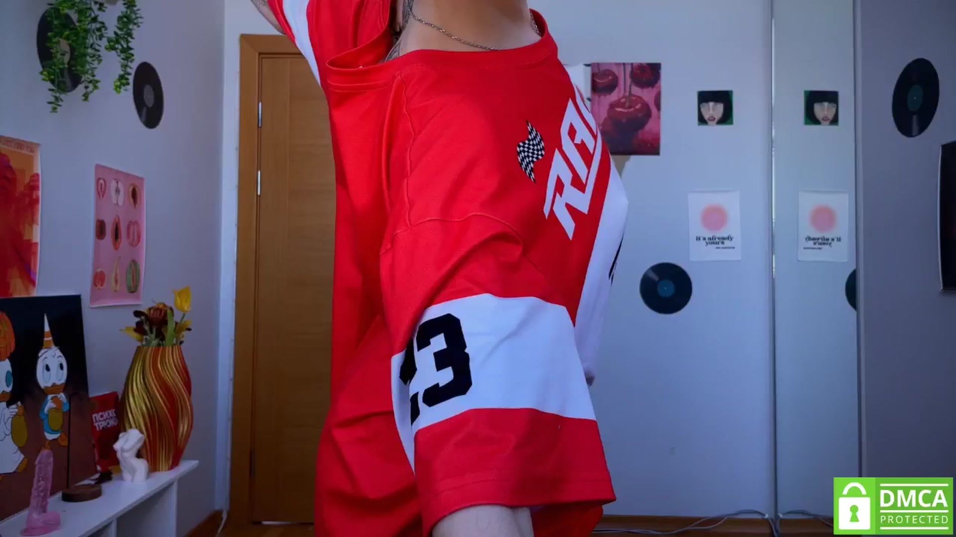 Gallery image thumbnail from BellaCute__'s myfreecams stream on, 03/17/2025, 07:51 image 9 of 20