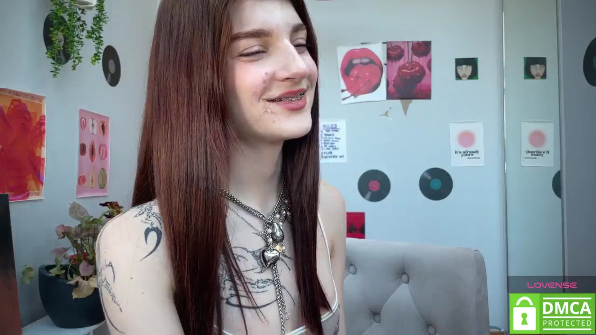 Gallery image thumbnail from BellaCute__'s myfreecams stream on, 03/21/2025, 08:43 image 11 of 20