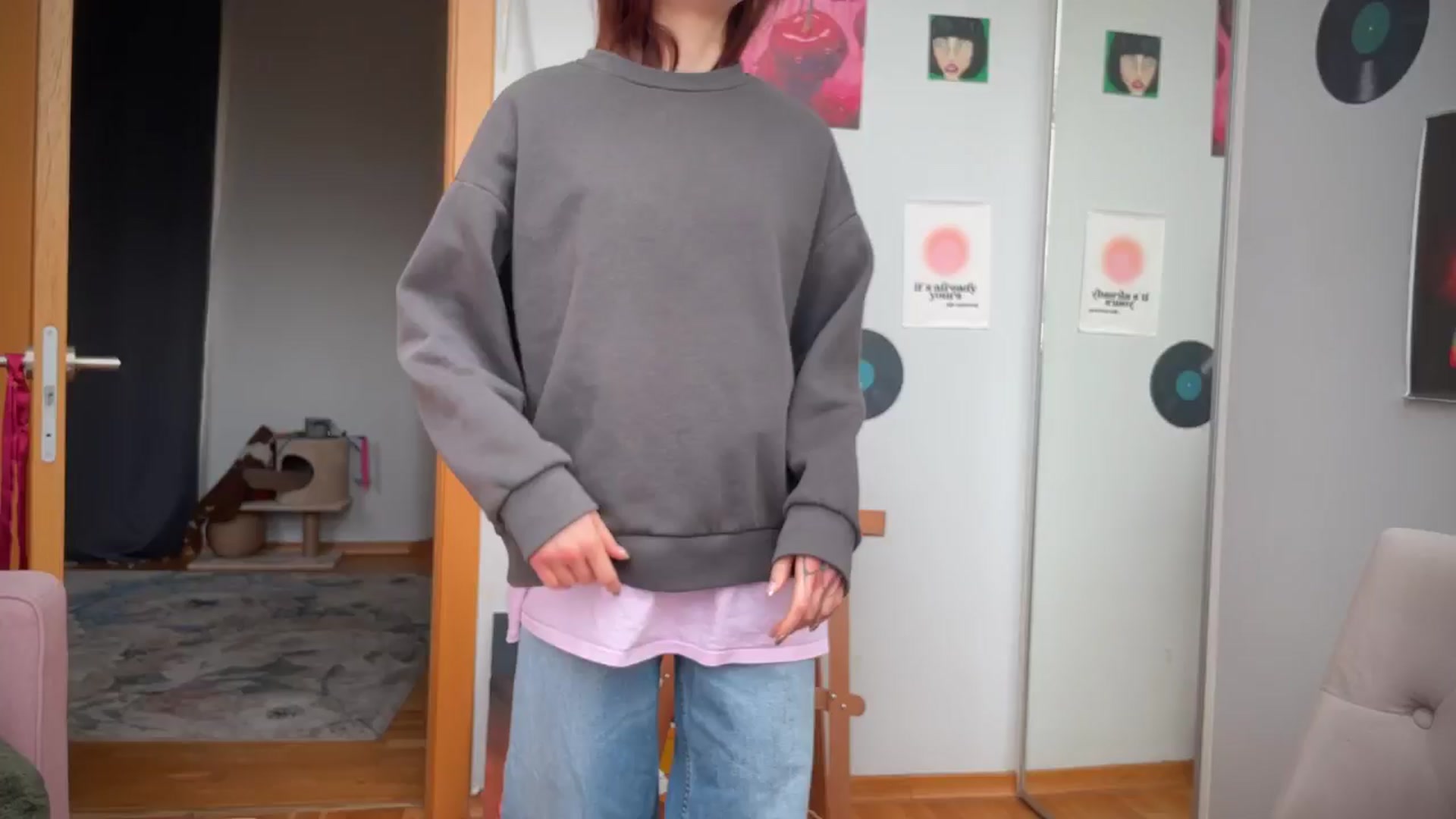Gallery image thumbnail from BellaCute__'s myfreecams stream on, 04/28/2025, 08:06 image 6 of 20
